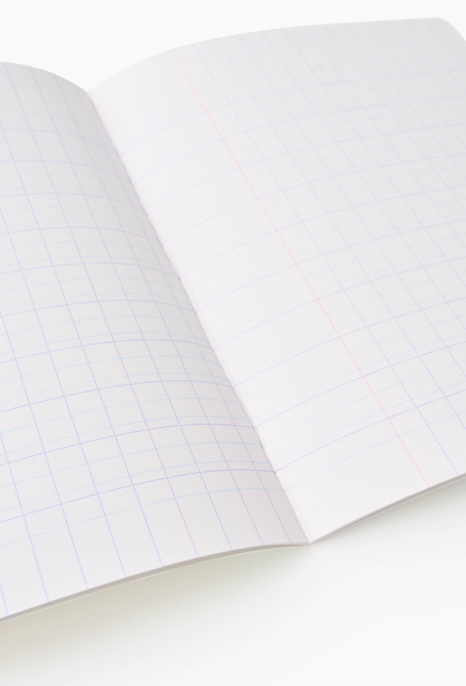 Cahier sp&eacute;cial maternelle piqu&eacute;, 17 x 22, grands carreaux, 32 pages, , large image number 1.0