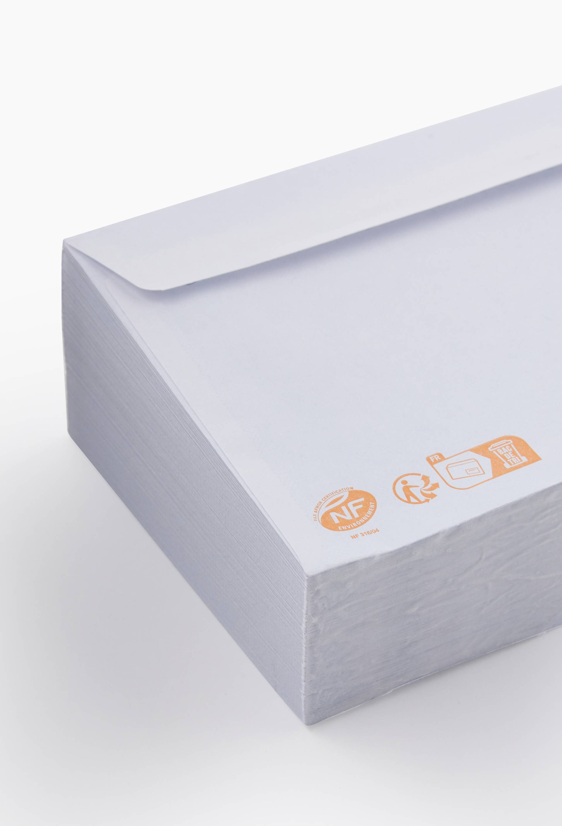 100 enveloppes 11,4x16,2cm, bord autocollant, , large image number 1