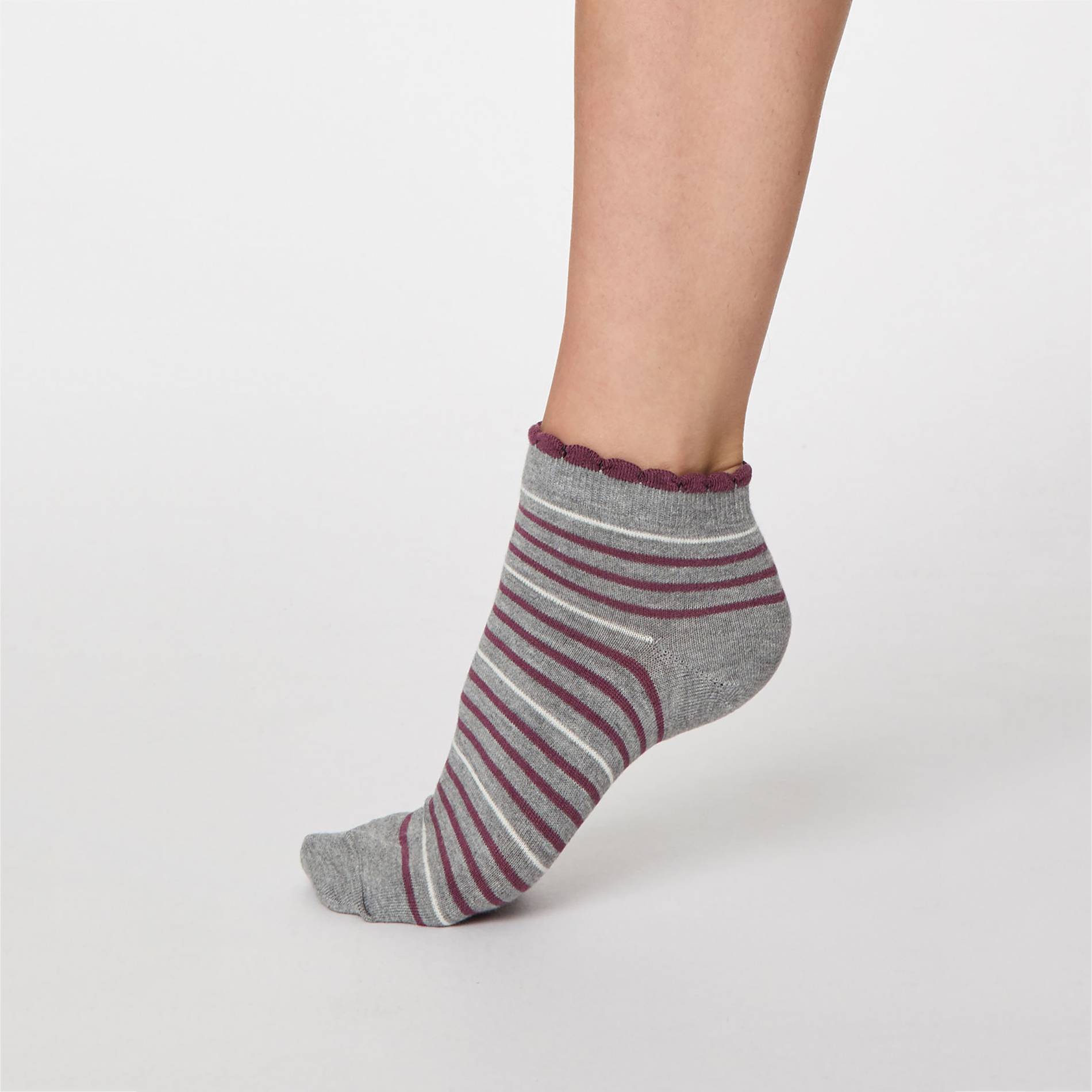 Socquettes fines rayures, Gris, large image number 1.0