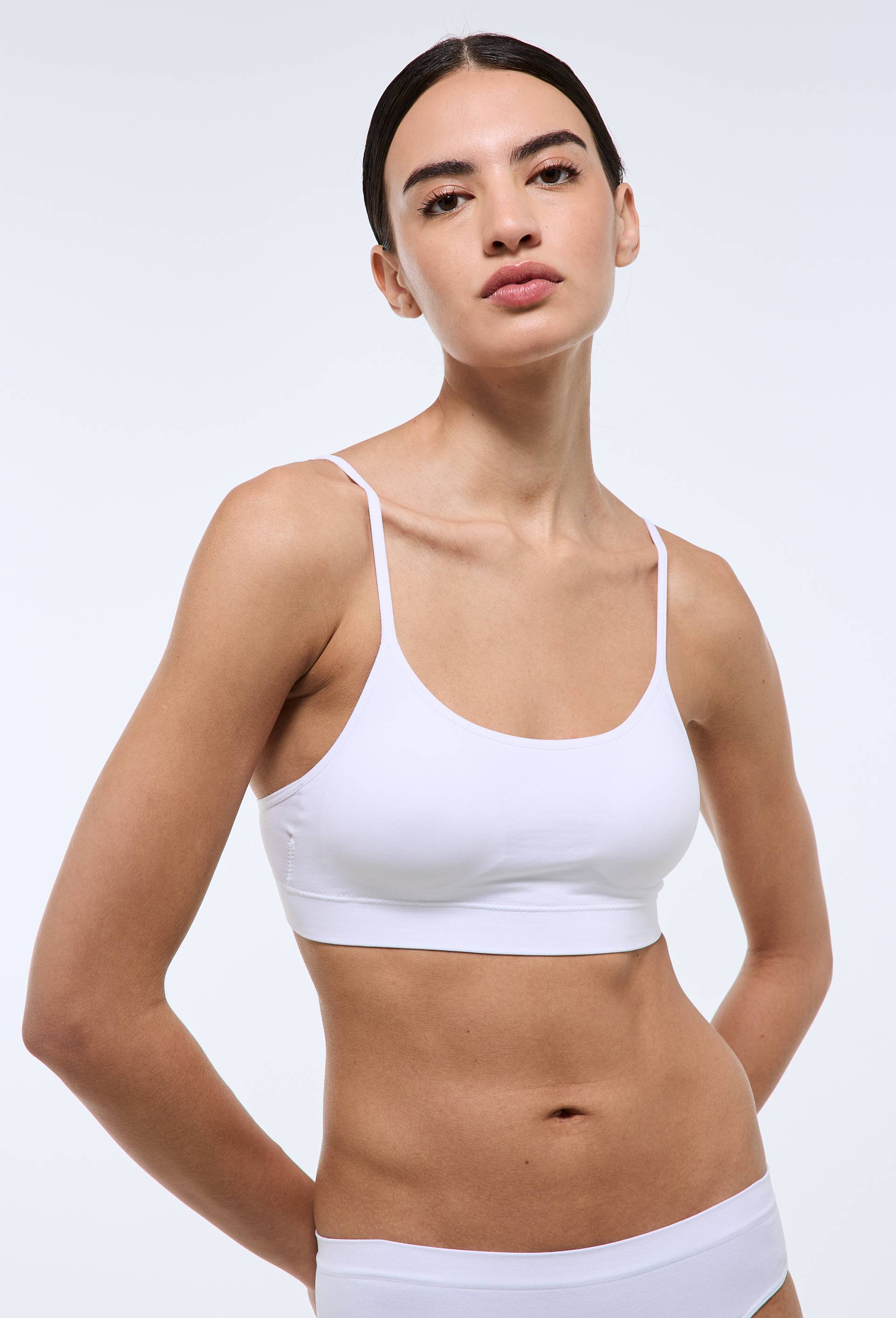 Brassi&egrave;re sans coutures avec coques amovibles et agrafage dos, Blanc, swatch image