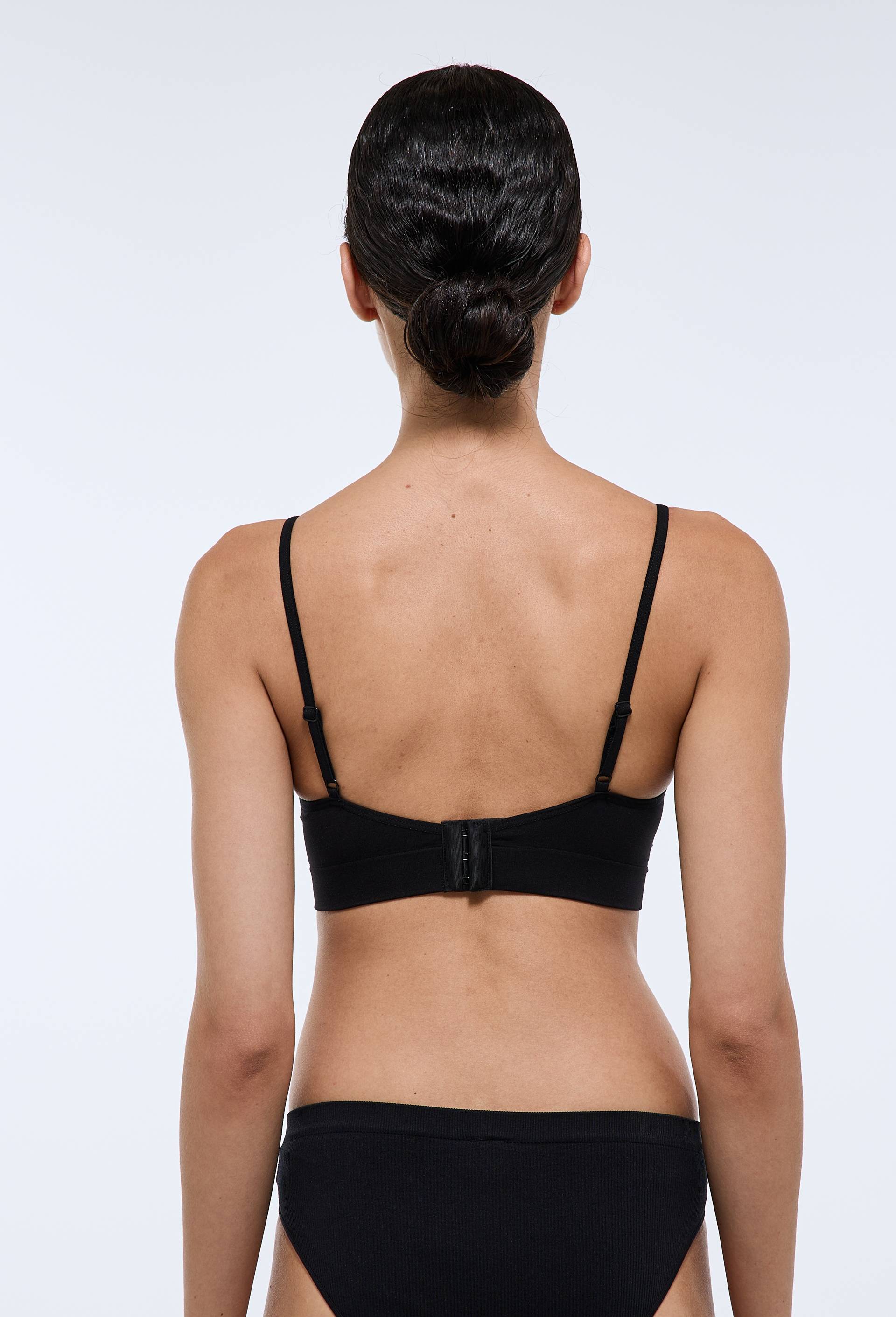 Brassière sans coutures avec coques amovibles et agrafage dos, Noir, large image number 1