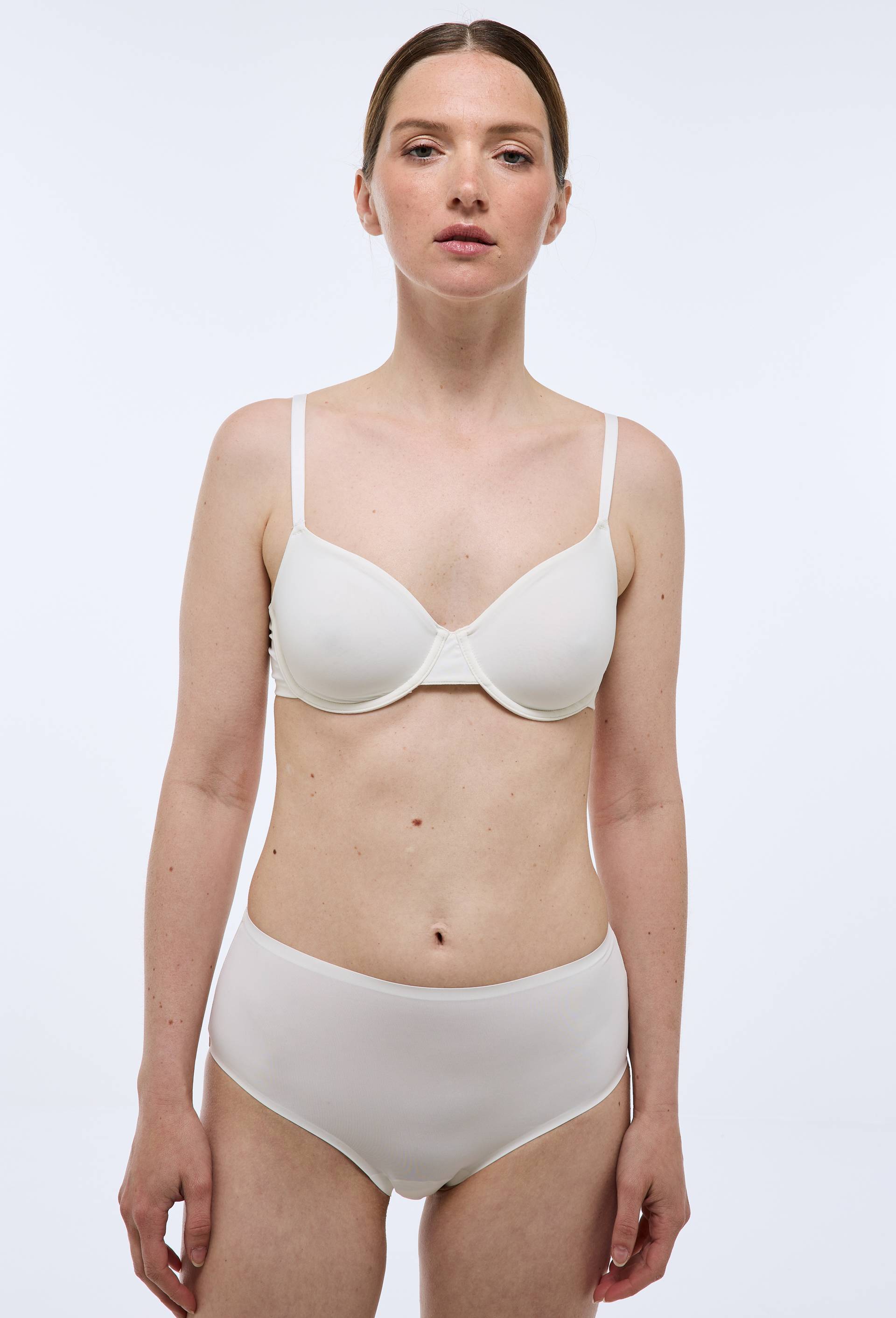 Soutien-gorge corbeille balconnet invisible ALEXIA en microfibre, Ecru, swatch image