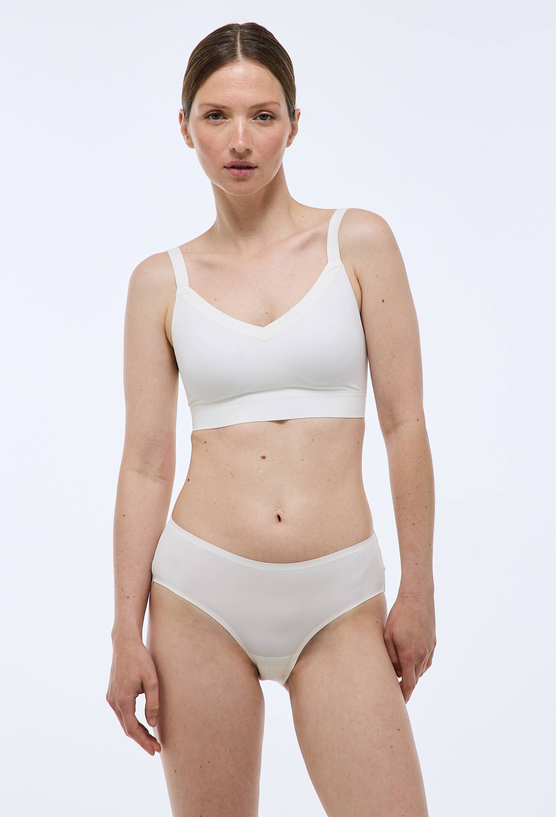 Shorty invisible ALEXIA en microfibre, Ecru, swatch image