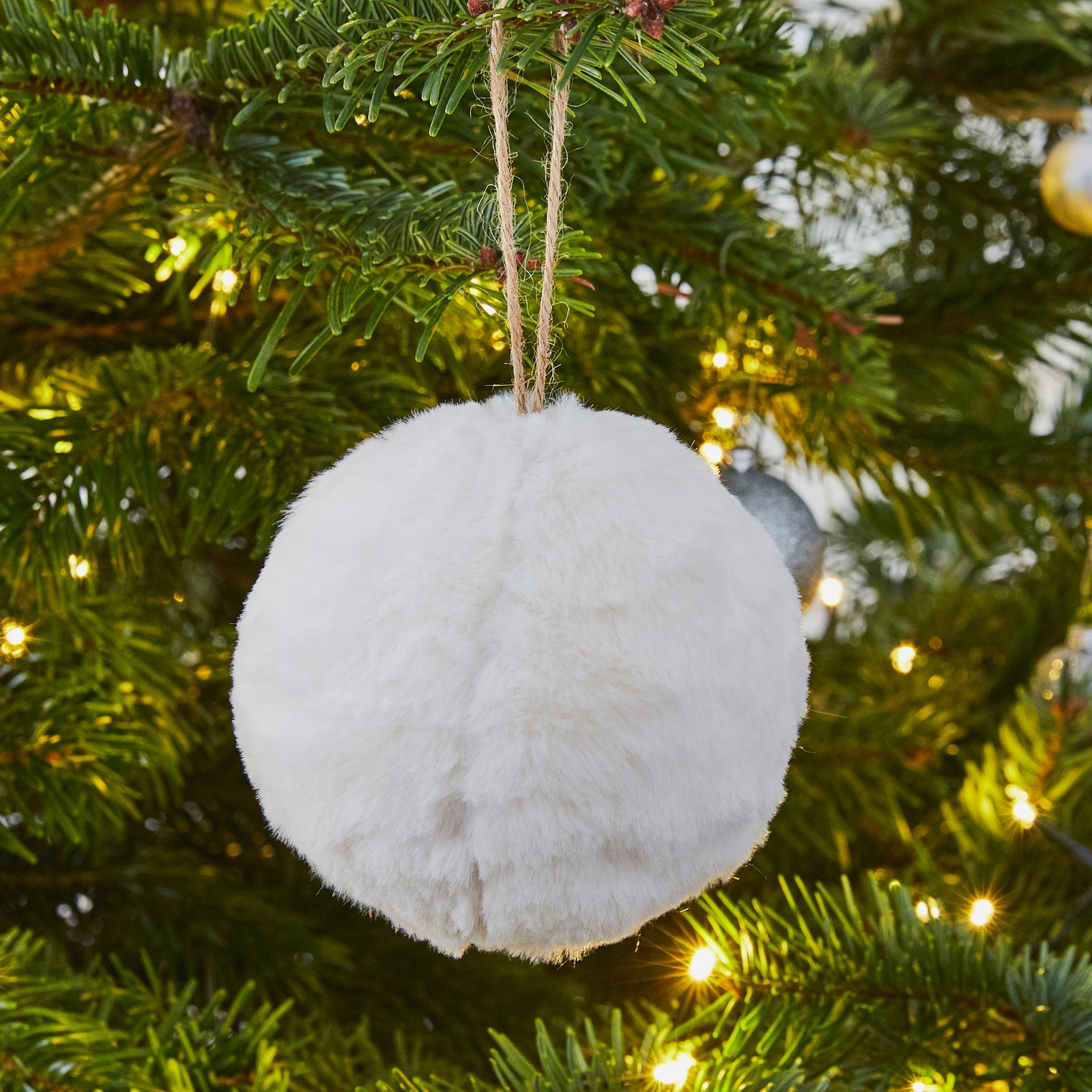 Boule en fausse fourrure, taille M, Blanc, large image number 1.0