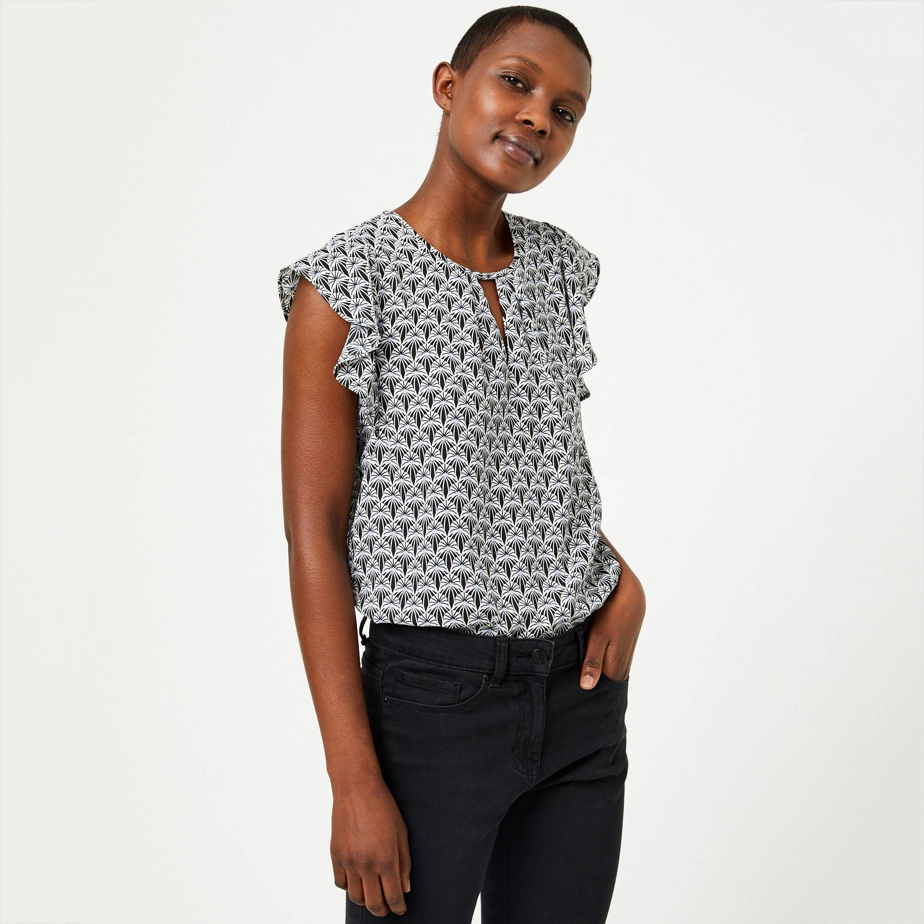 Blouse  imprimée sans manches volants, Noir, large image number 0