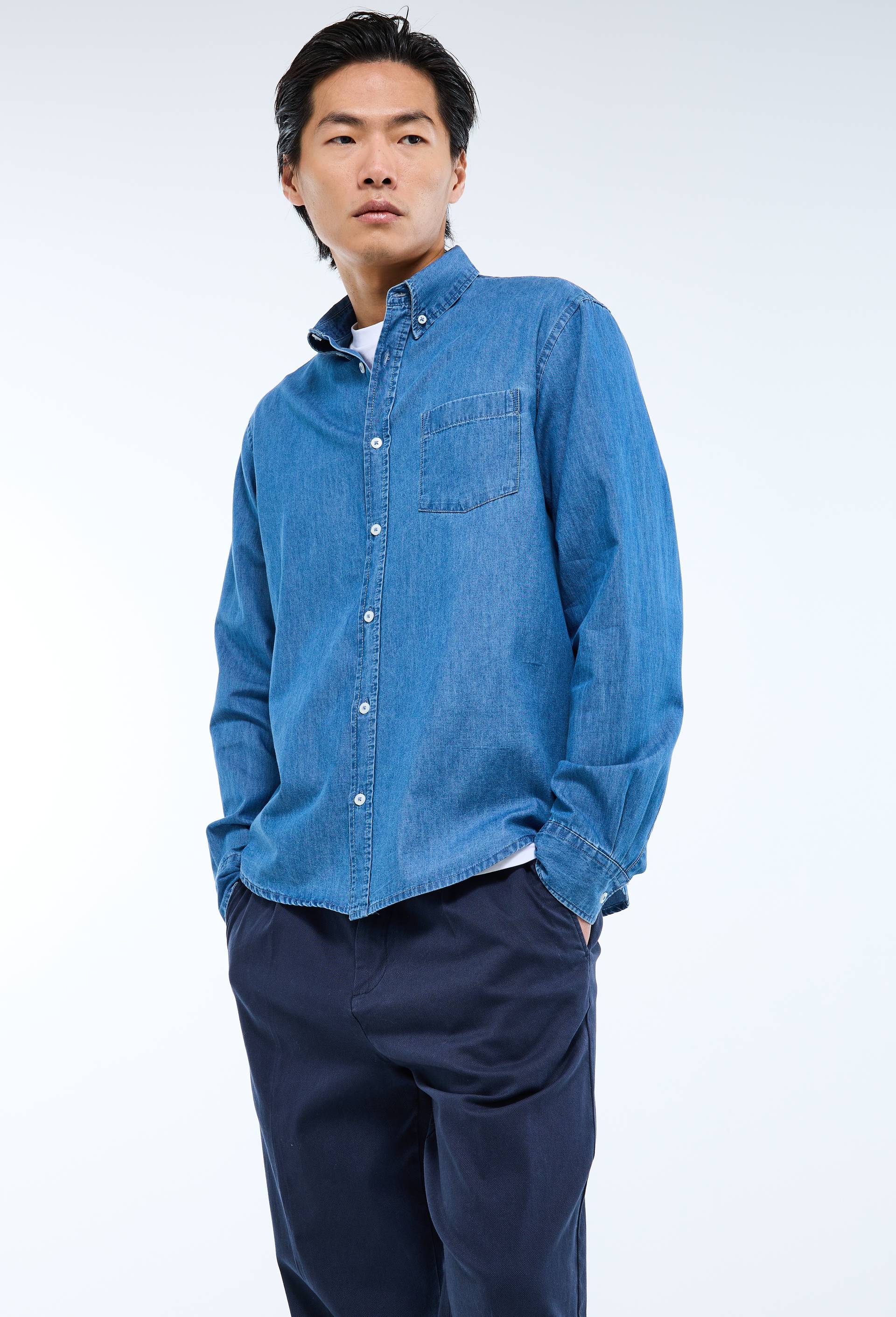 Chemise manches longues chambray en coton BIO GOTS, Bleu fonc&eacute;, swatch image