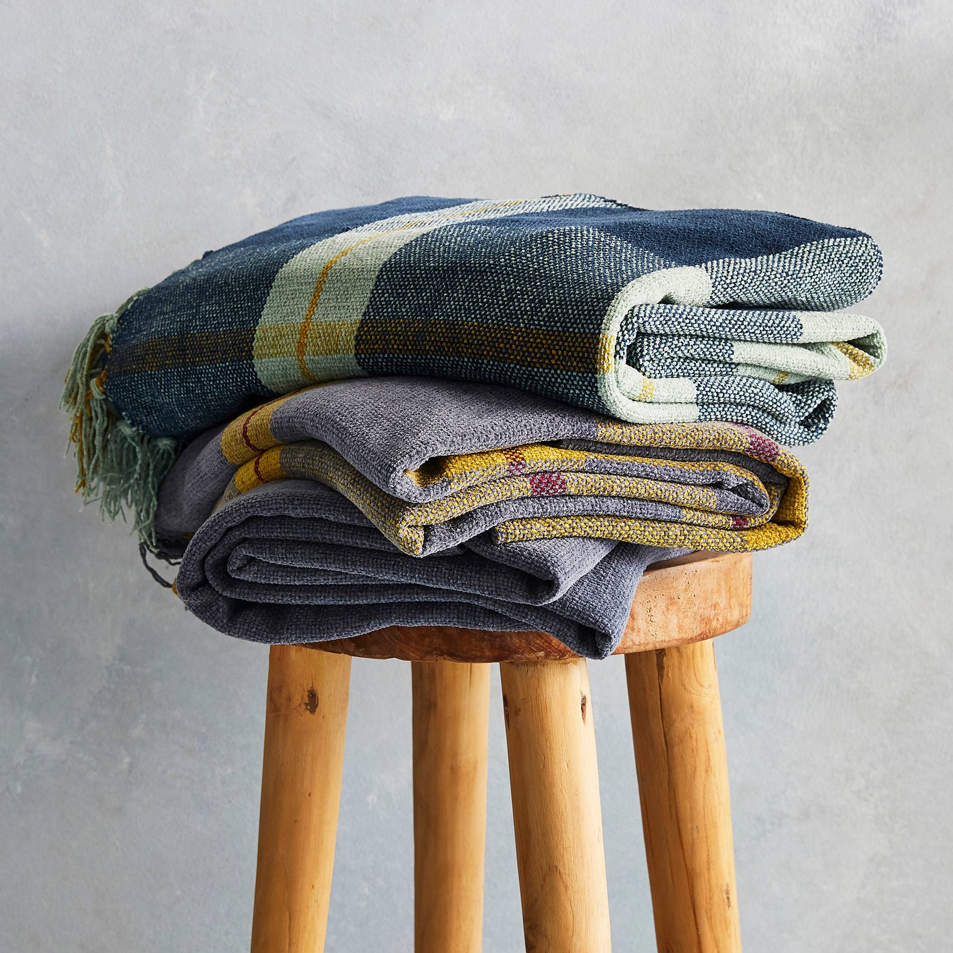 Plaid chenille uni, Gris foncé, large image number 2