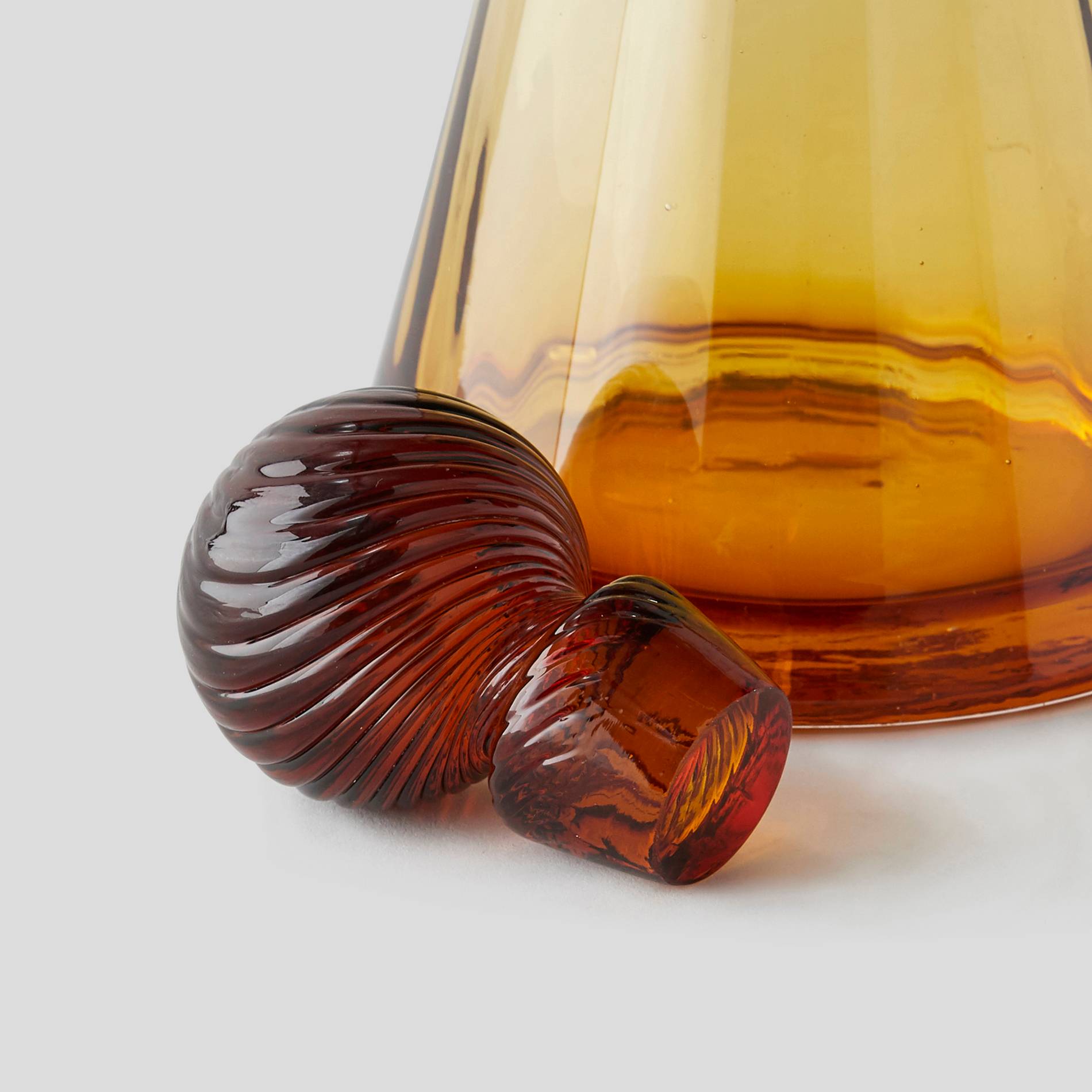 Carafe Twistée, Safran, large image number 1.0