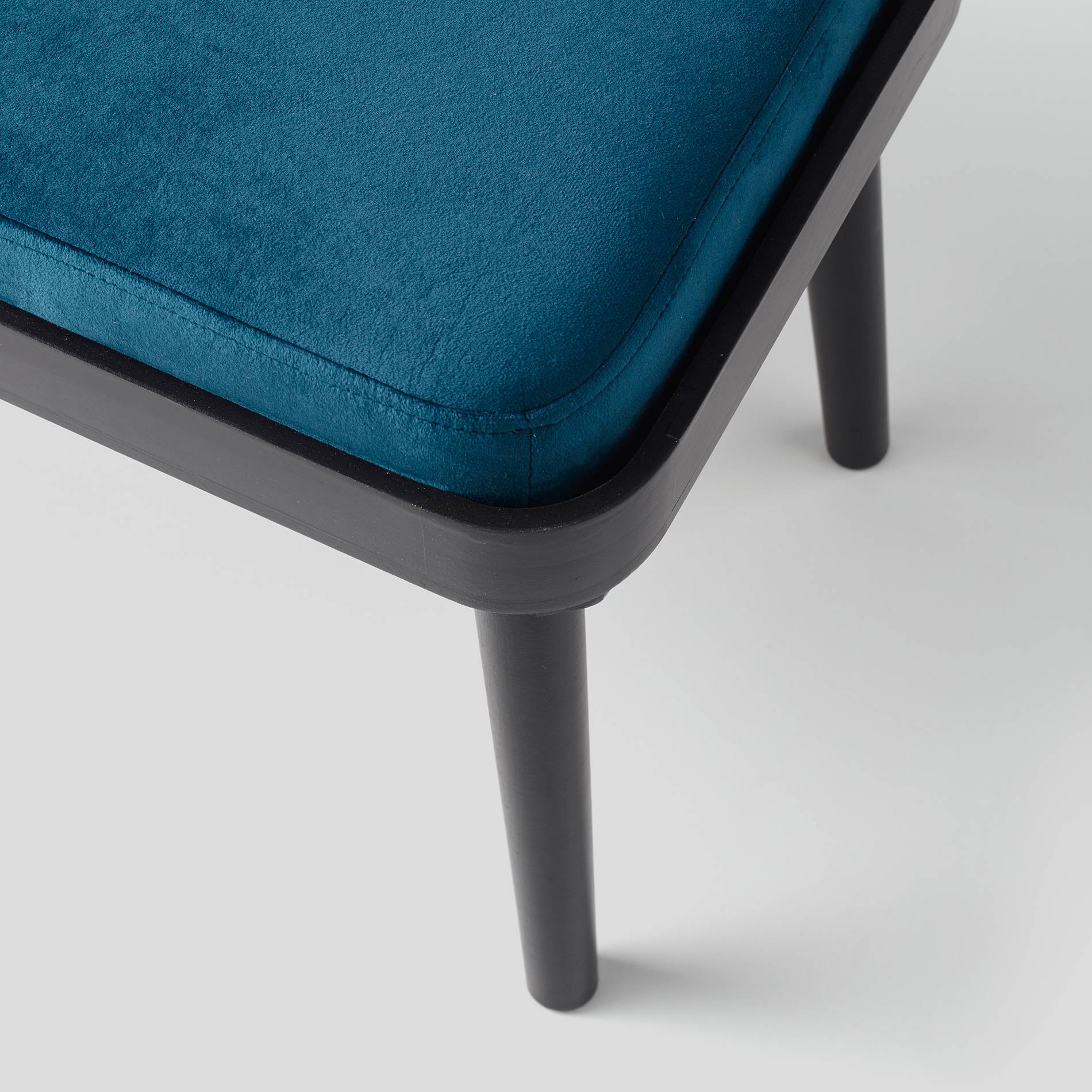 Banc en bois velours, Bleu marine, large image number 1.0