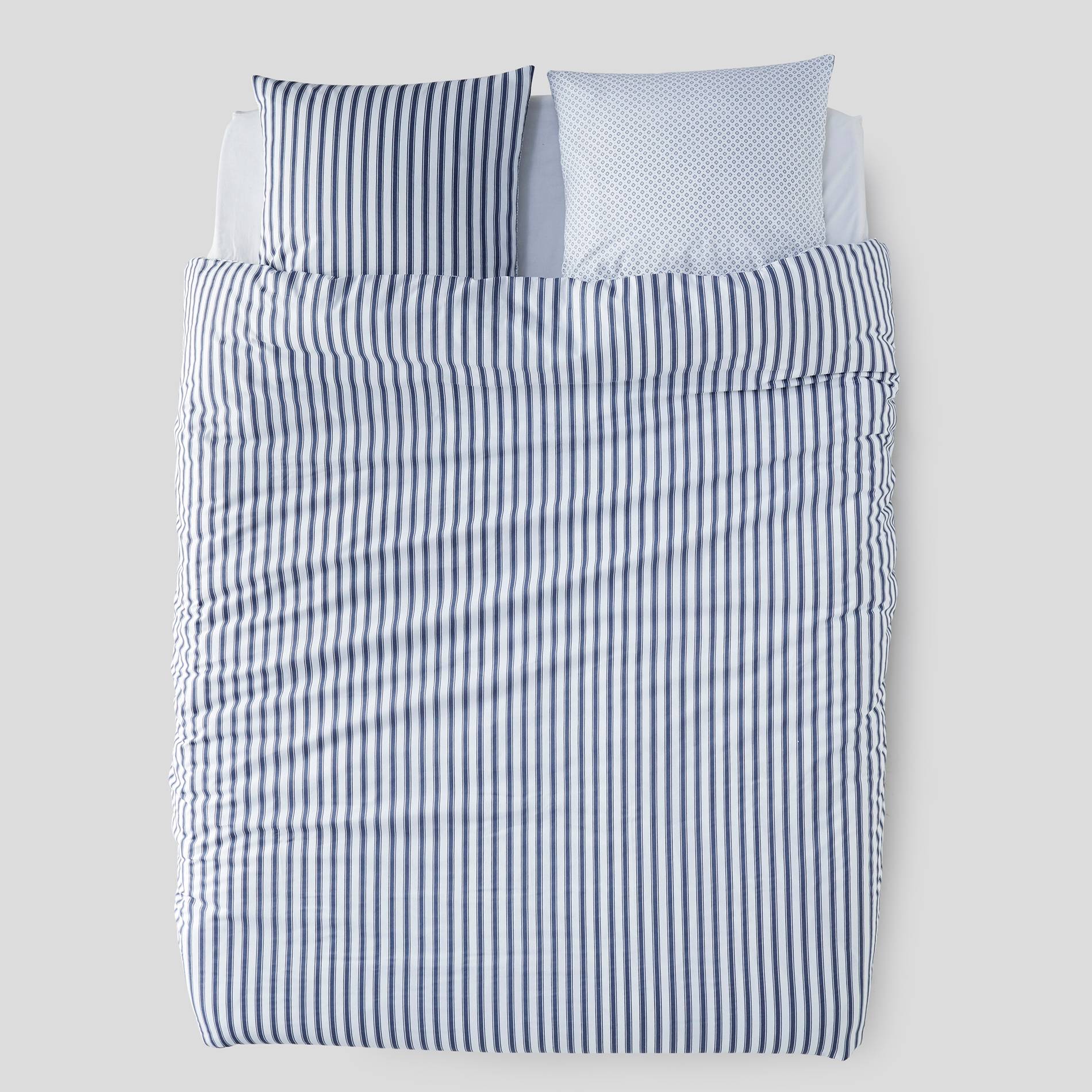 Lot housse de couette 220x240cm + 2 taies d'oreiller carrées, Bleu gris, large image number 1.0