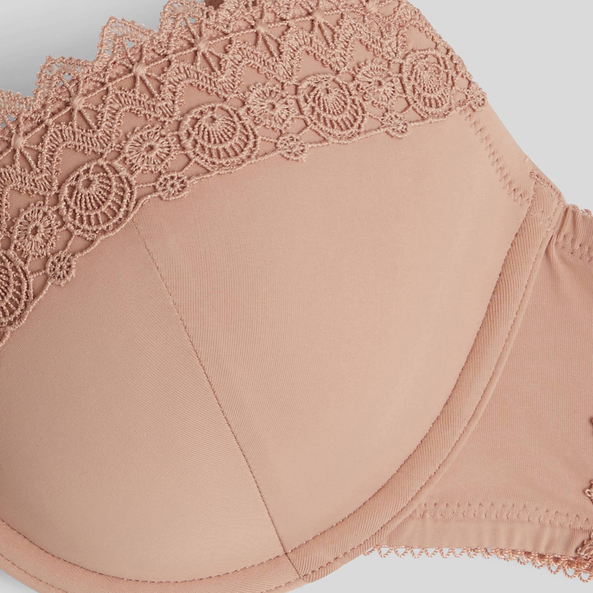 Soutien-gorge en microfibre et guipure avec coques, Rose pâle, large image number 2