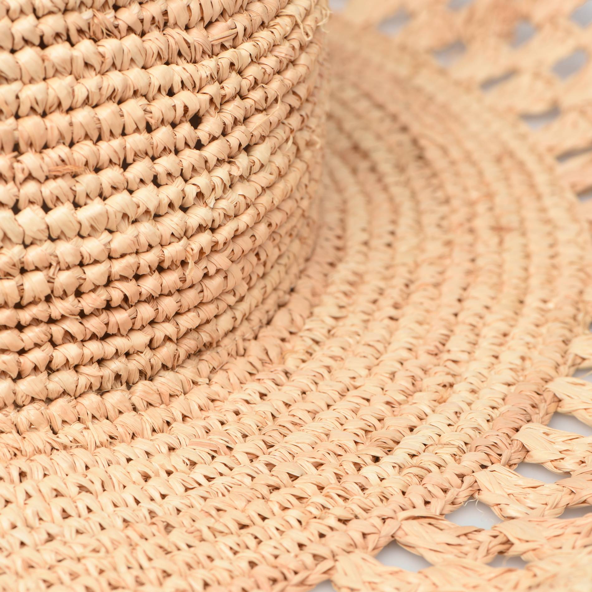 Chapeau en raphia, Coquille, large image number 1.0
