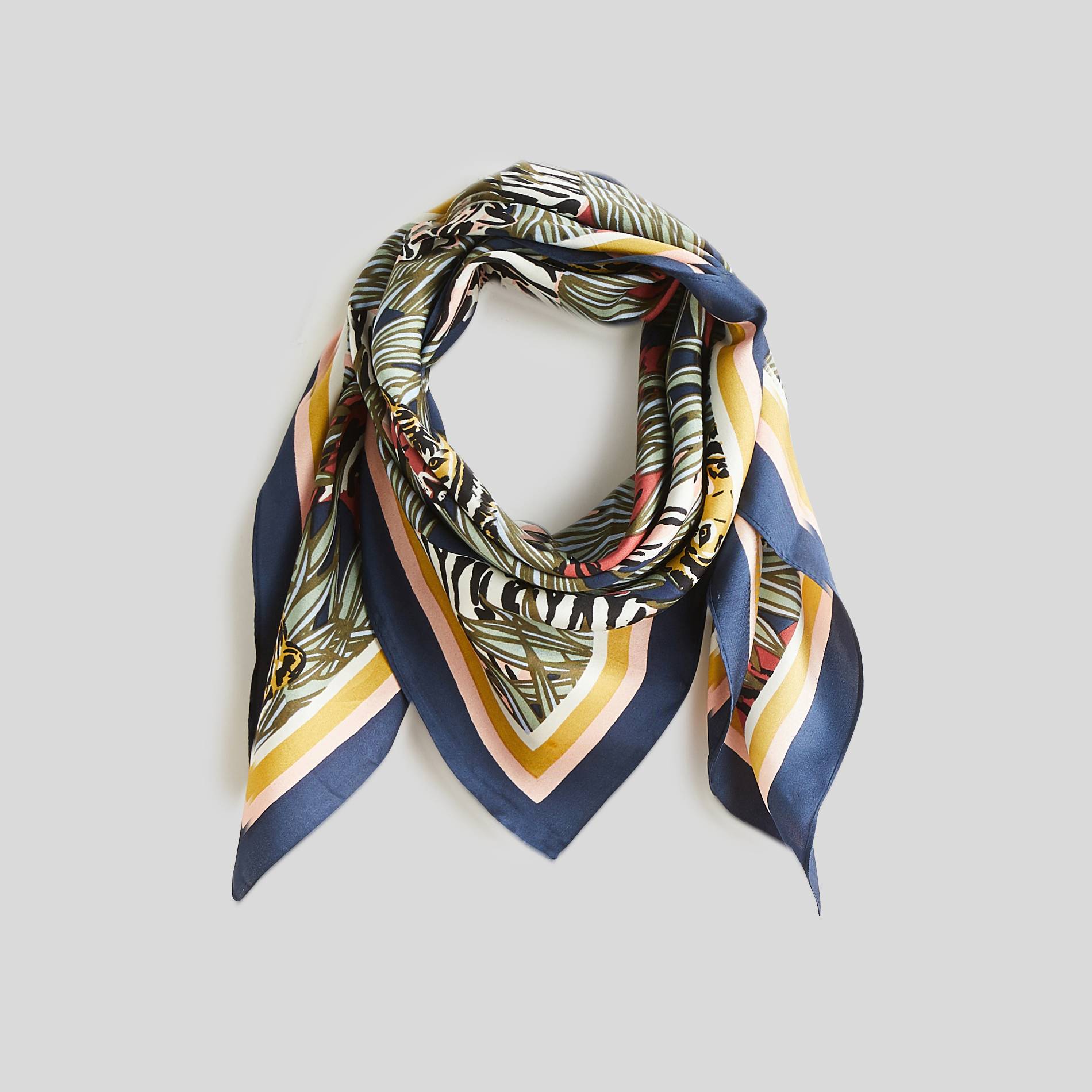 Foulard en soie, Bleu marine, large image number 0