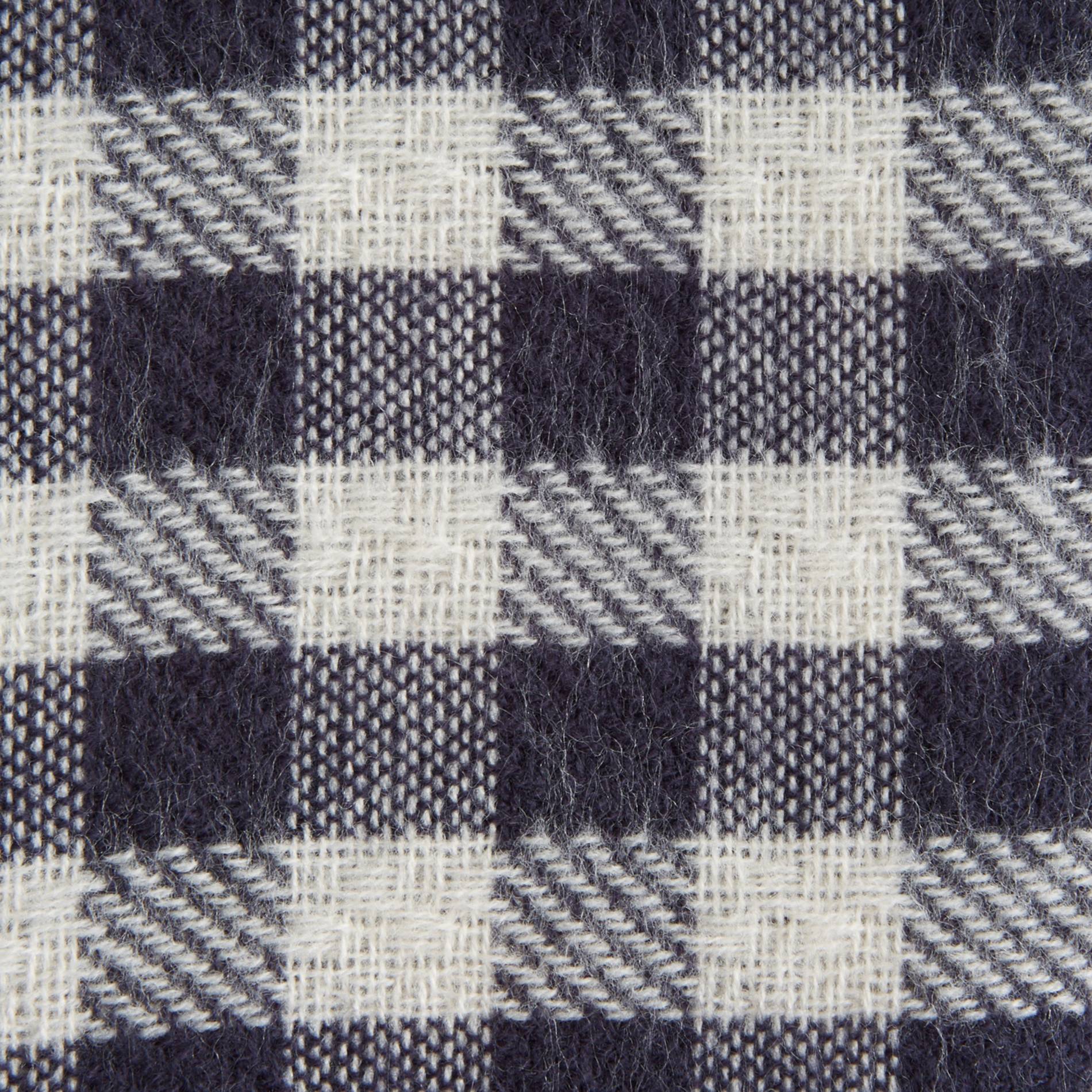 Echarpe à carreaux, Bleu marine, large image number 2