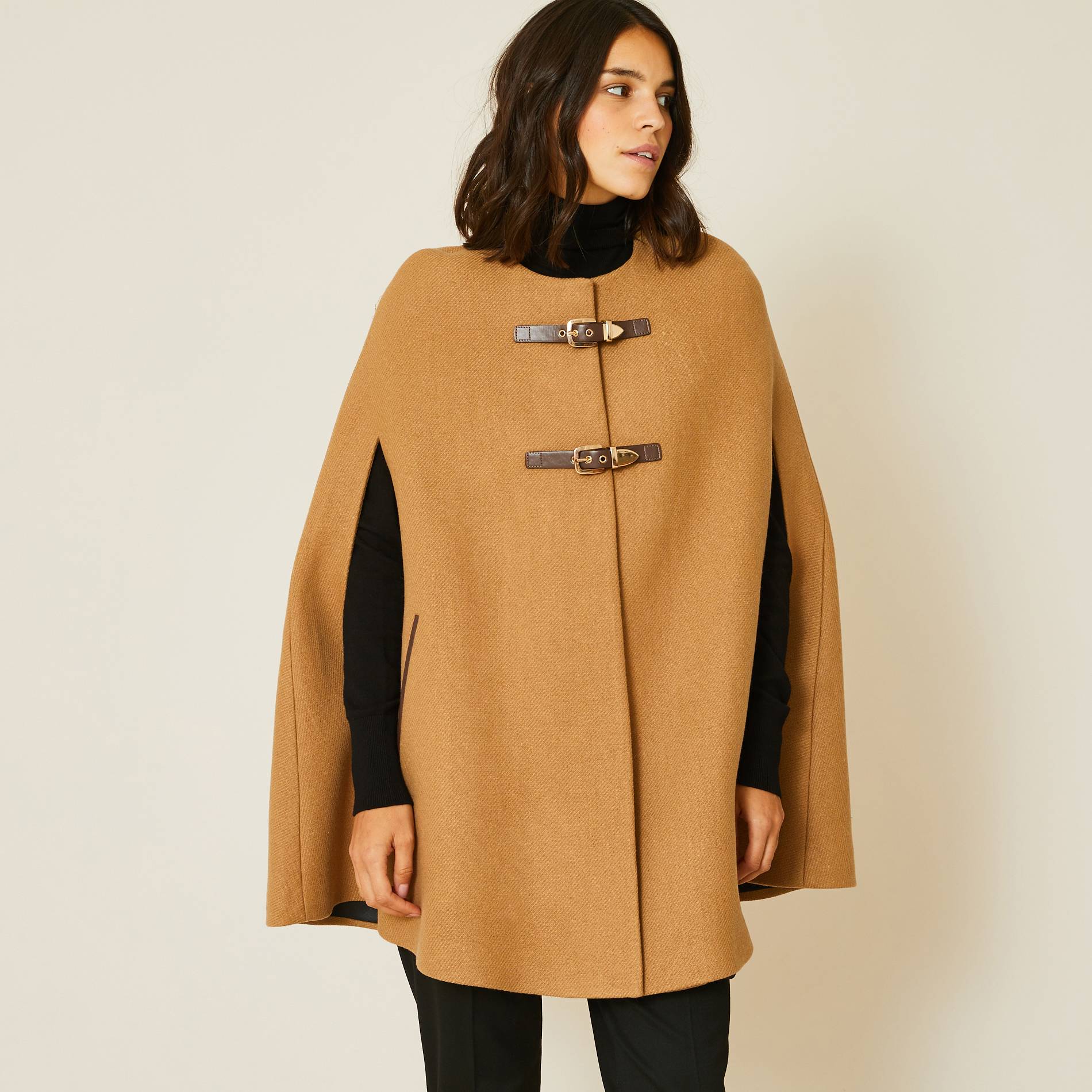Cape, Camel, large image number 0