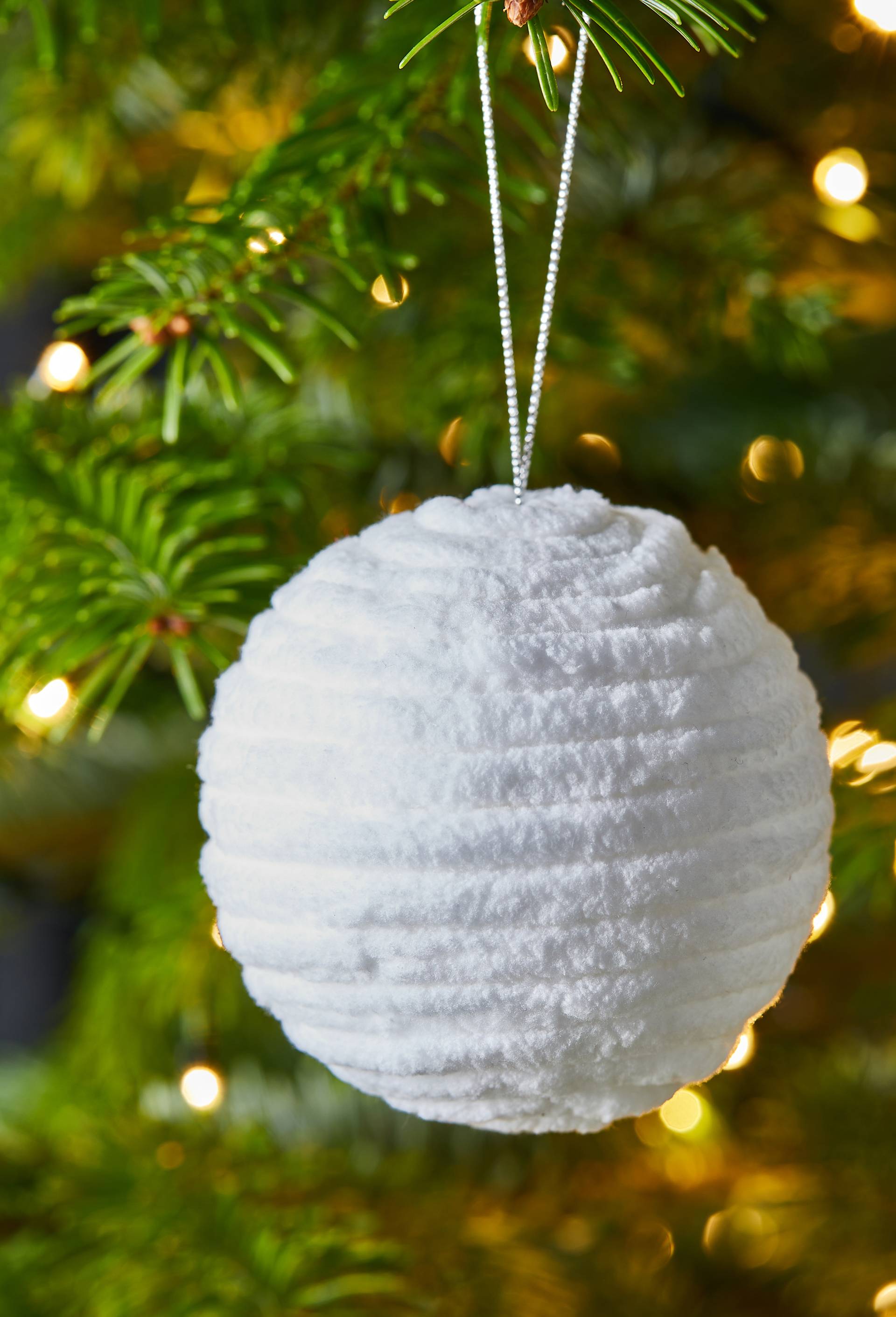 Boule effet boule de neige chenille, 7cm, en tissue, Blanc, large image number 1.0