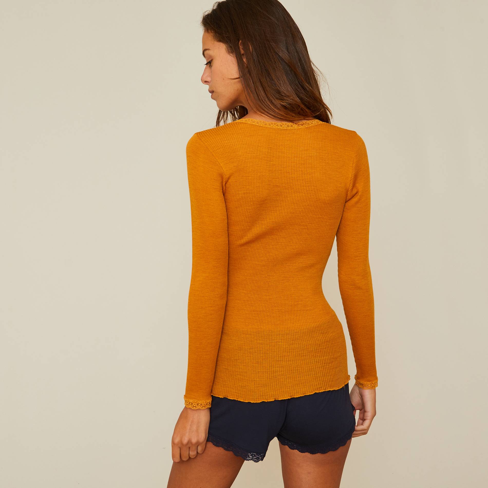 T-shirt manches longues en laine et soie, Safran, large image number 1