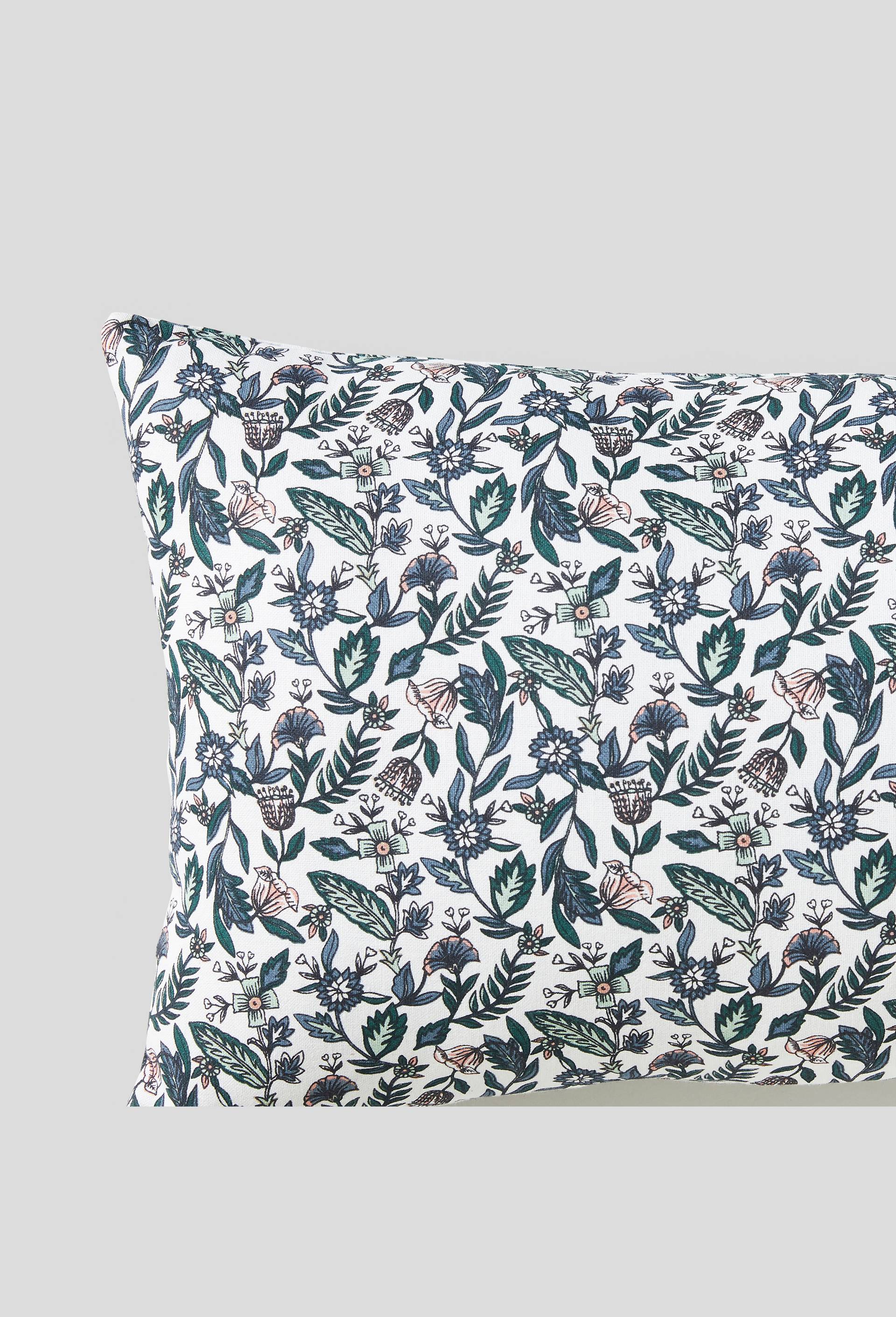 Coussin rectangulaire imprim&eacute; fleuri, Vert p&acirc;le , large image number 1