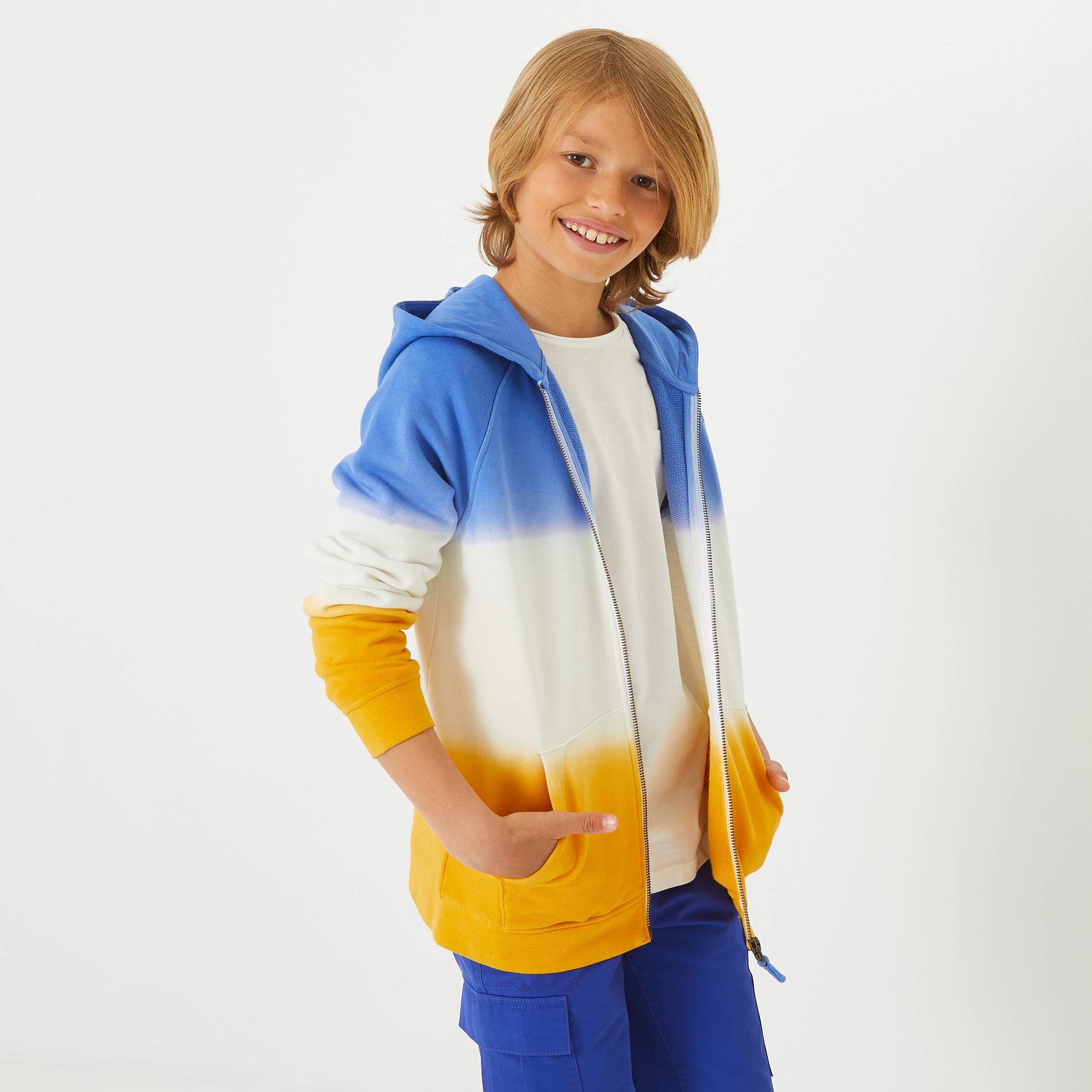 Sweat zippé brodé à capuche en coton BIO, BLEU, large image number 0
