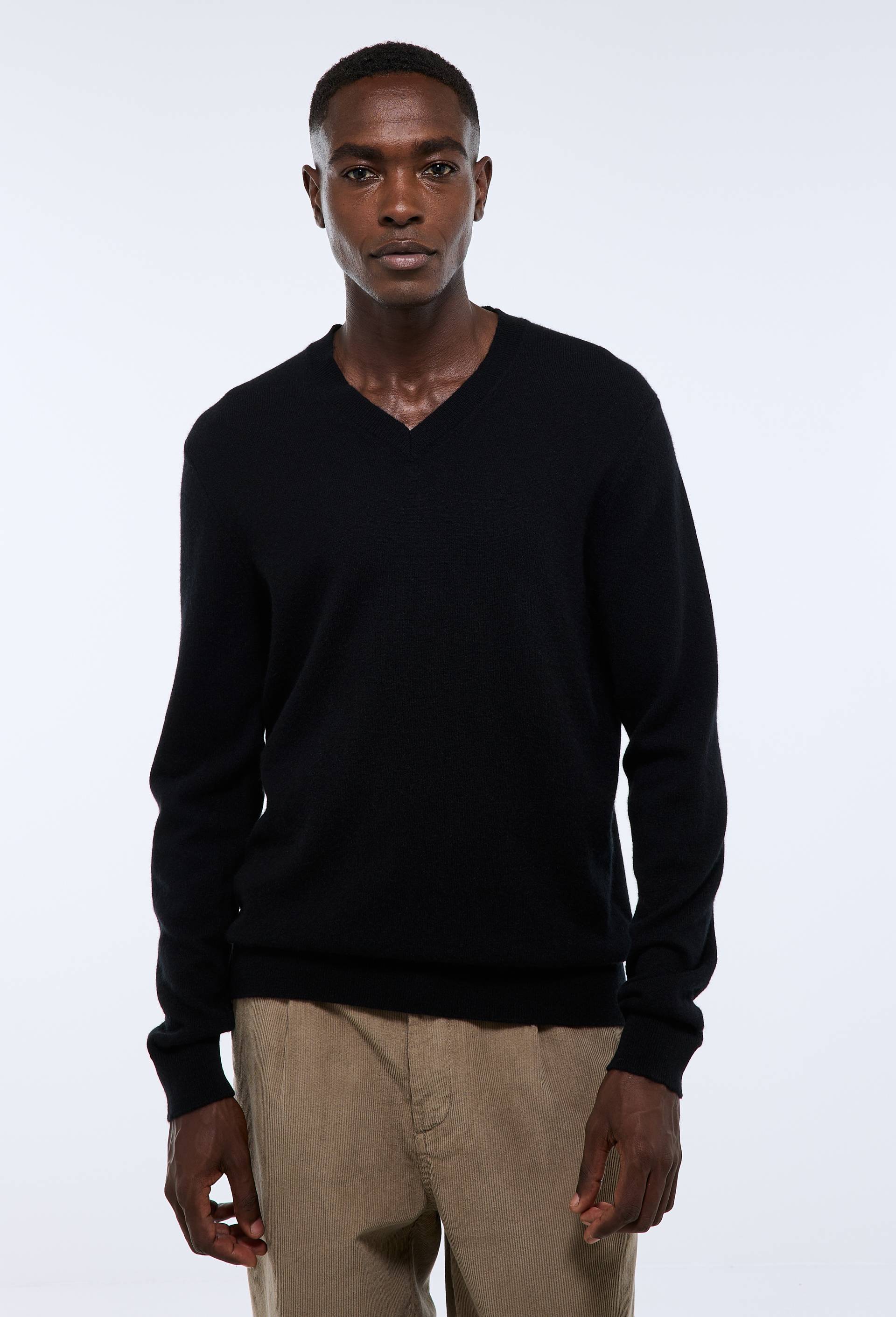 Pull col V en 100% cachemire, Noir, swatch image