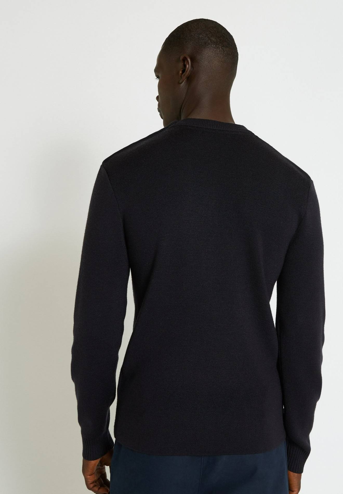 Pull col rond boutonn&eacute; contenant de la laine, Bleu fonc&eacute;, large image number 5