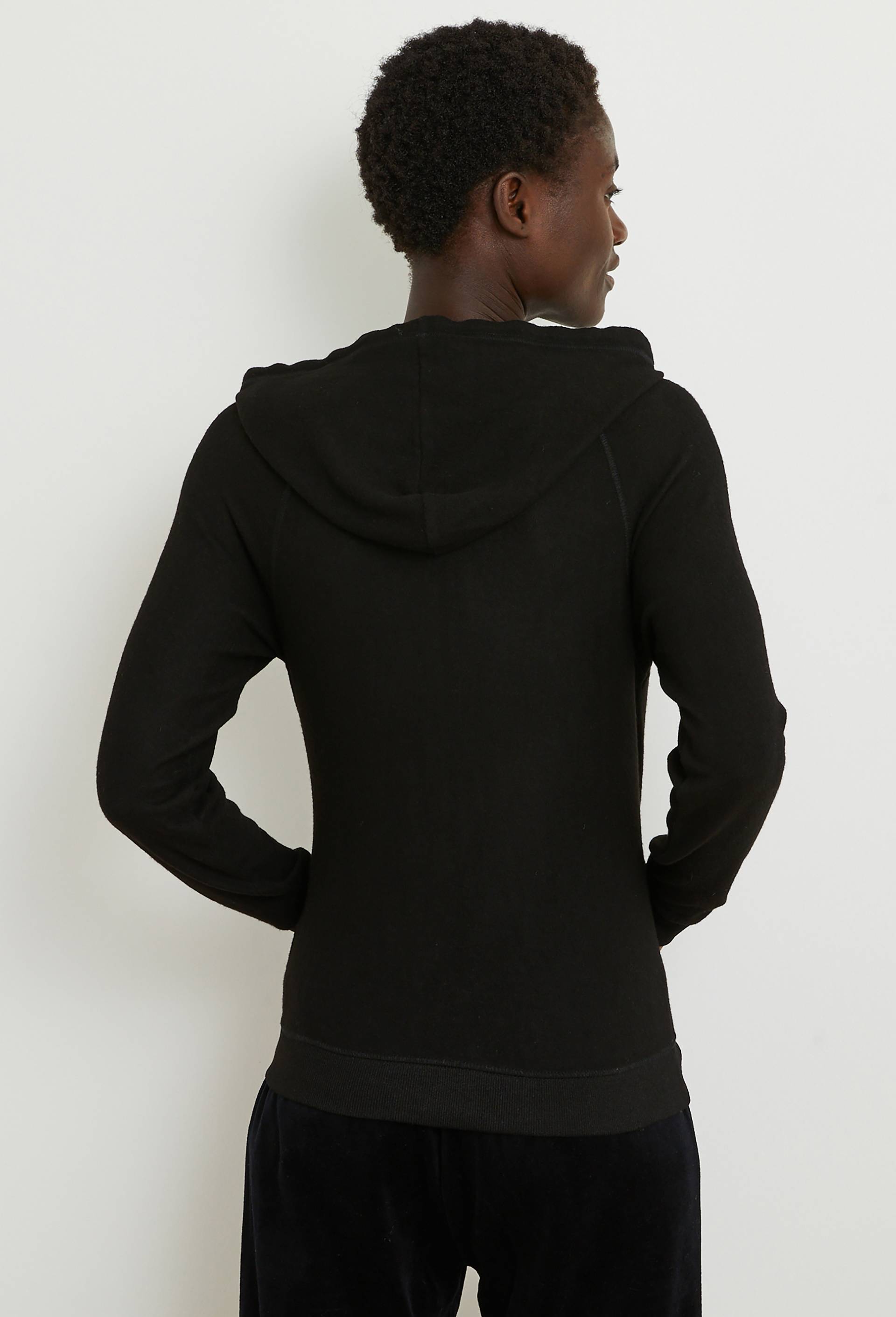 Sweat zippé à capuche tout doux, Ecovero, Noir, large image number 1