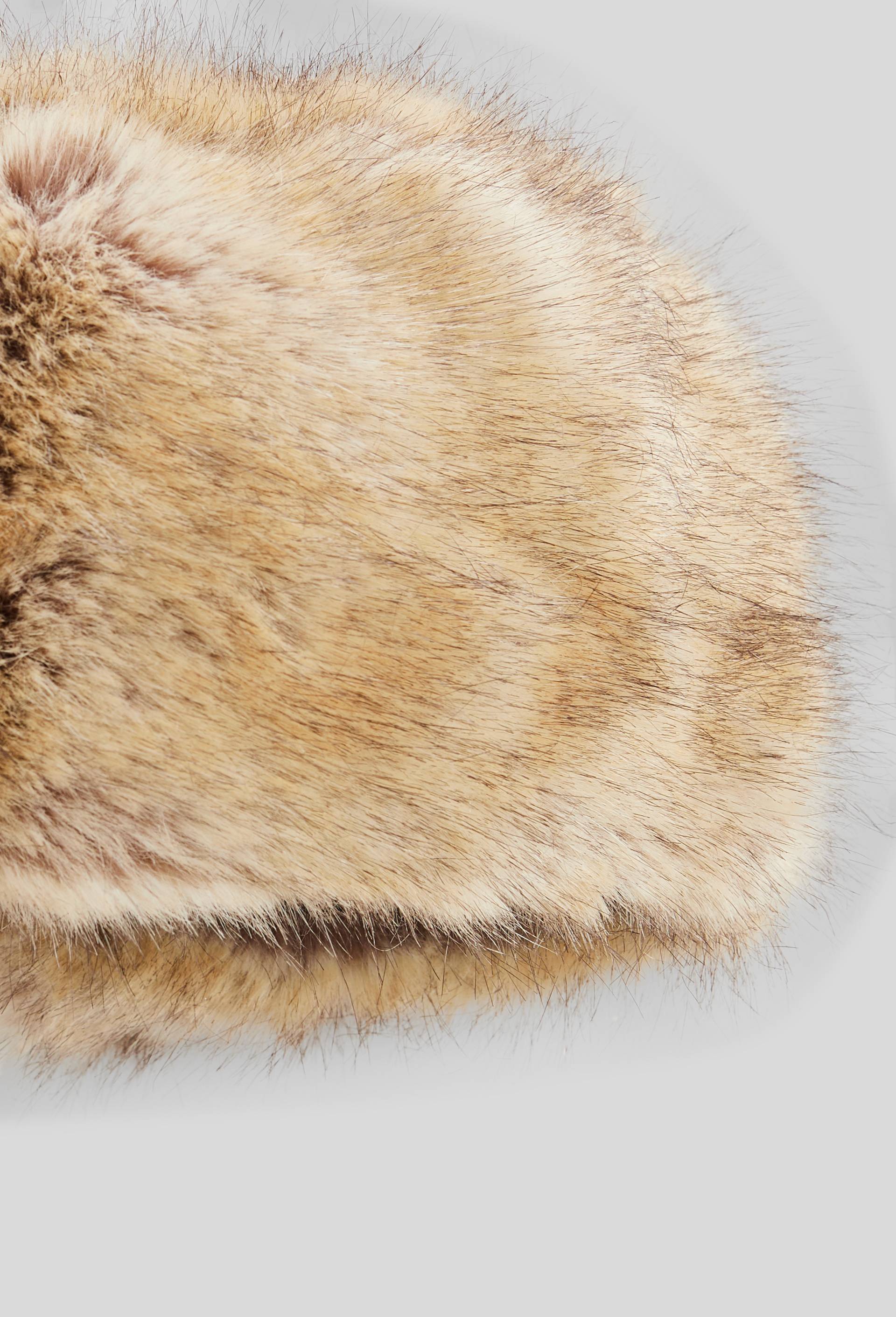 Toque en fausse fourrure, Beige clair, large image number 2.0