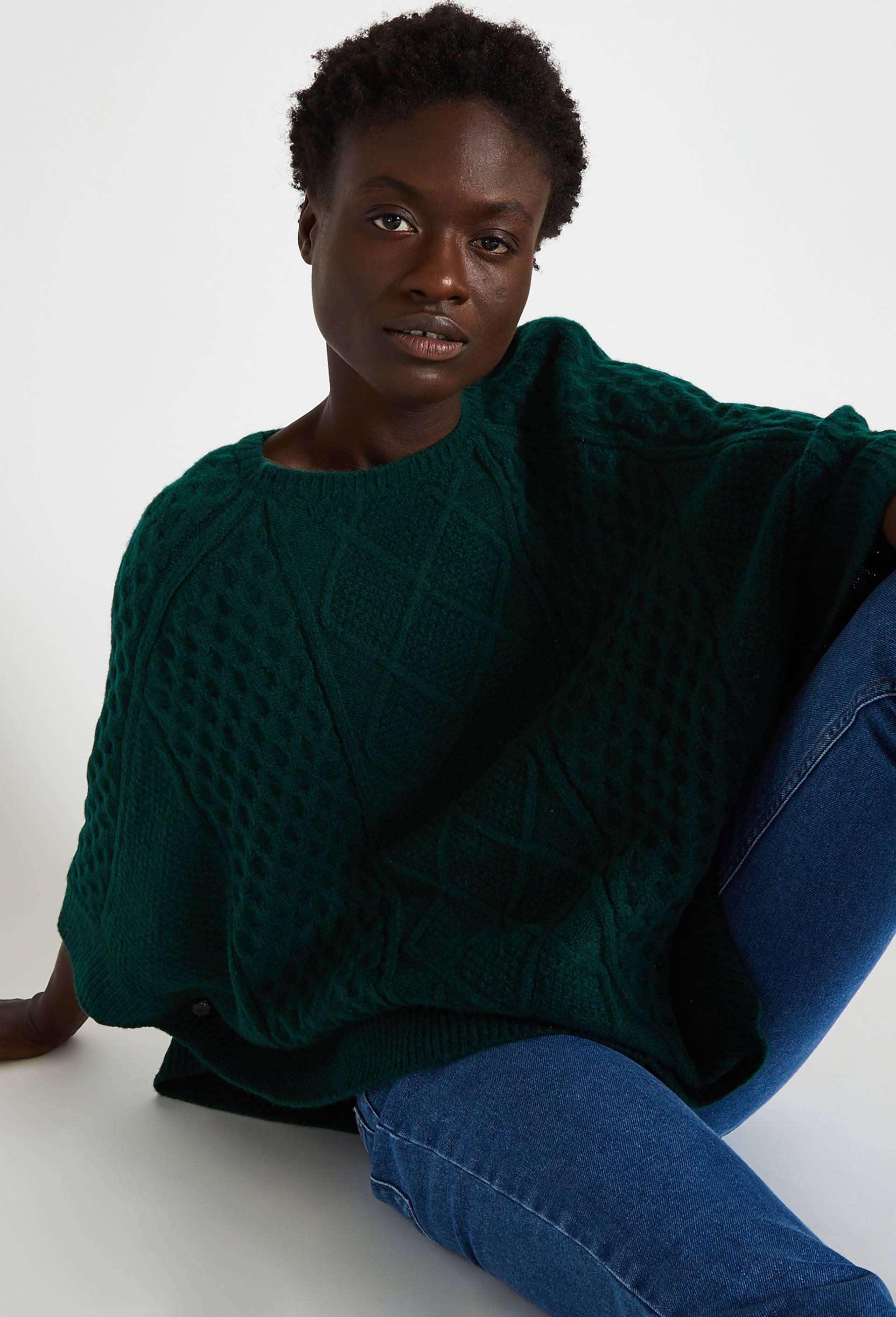 Poncho en tricot torsad&eacute;, Vert fonc&eacute;, large image number 0