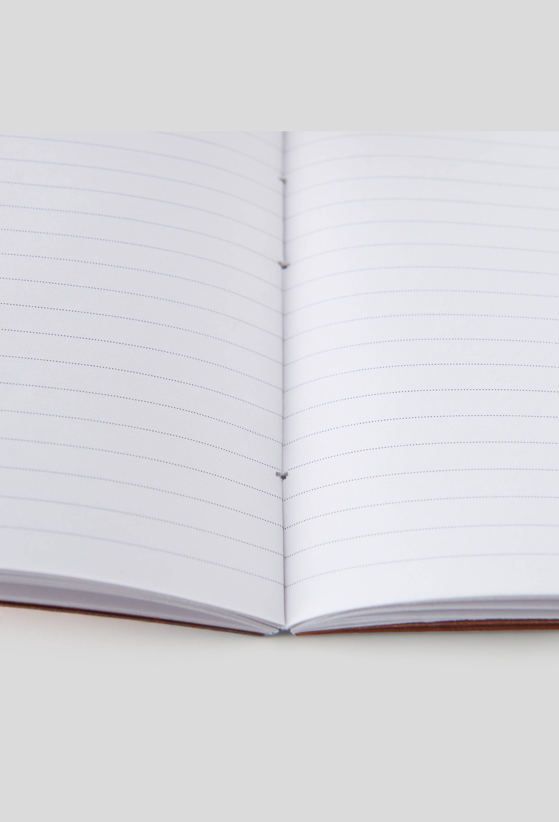 Cahier de notes, format A5, 48 pages, Rouge, large image number 1.0
