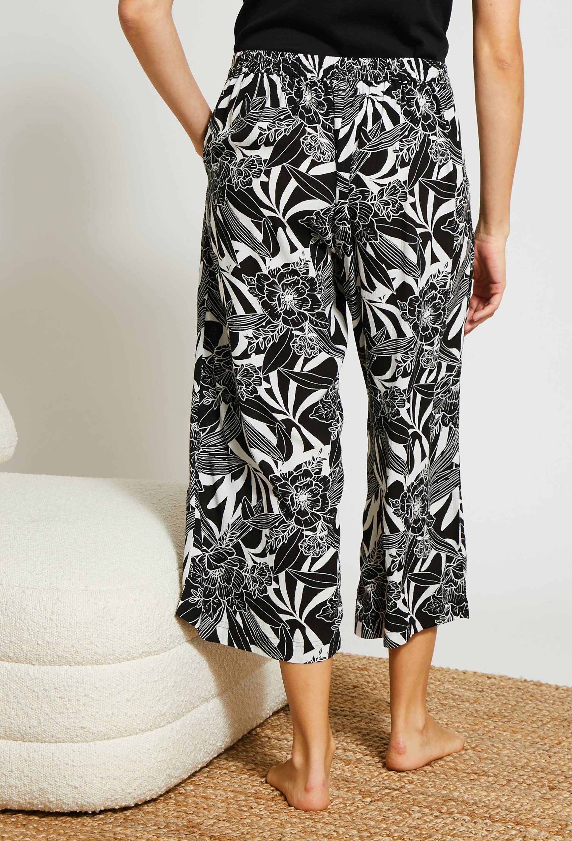 Pantalon large en viscose ECOVERO, Noir, large image number 1