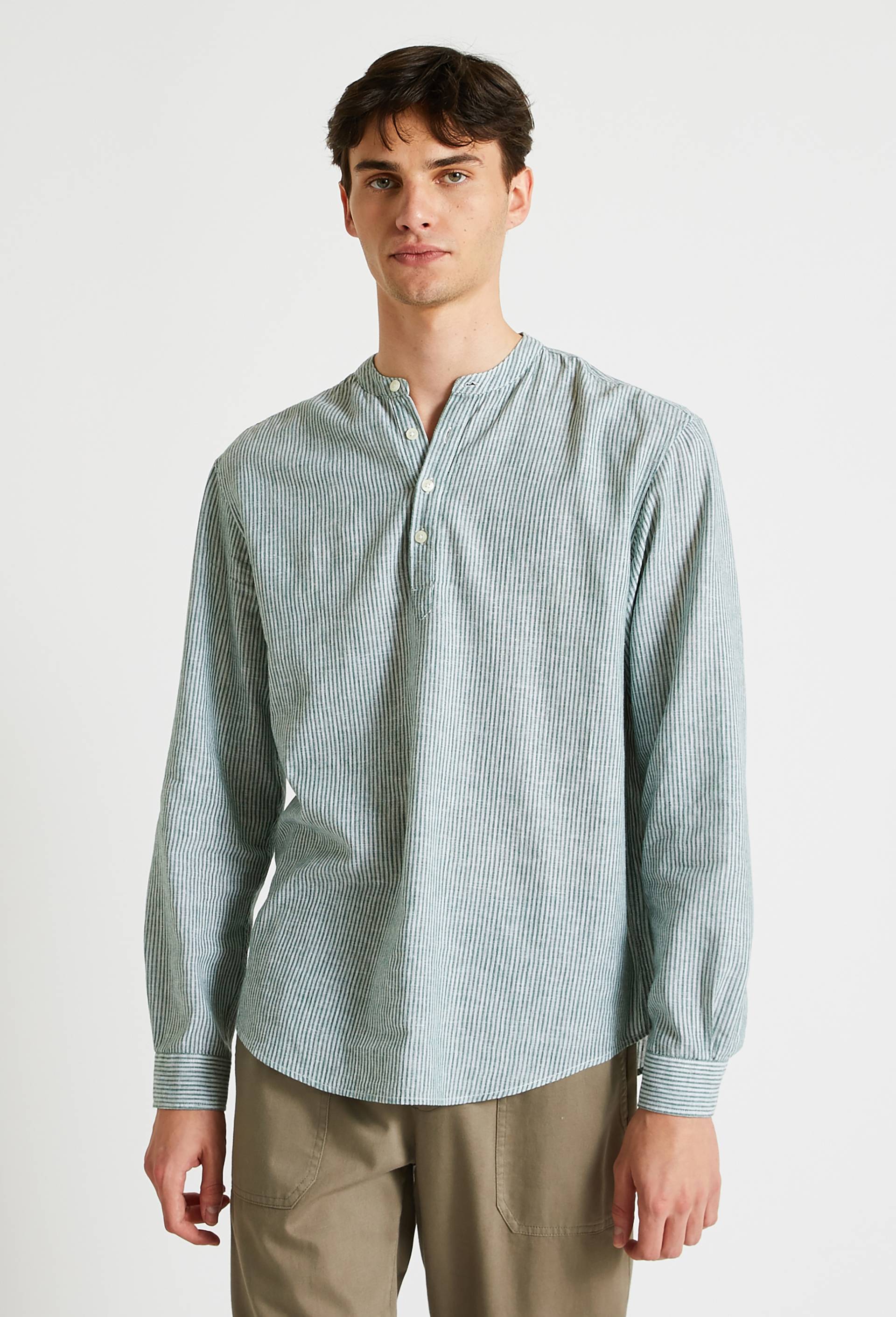 Chemise manches longues col mao vareuse en mélange coton / lin, Vert, large image number 0.0