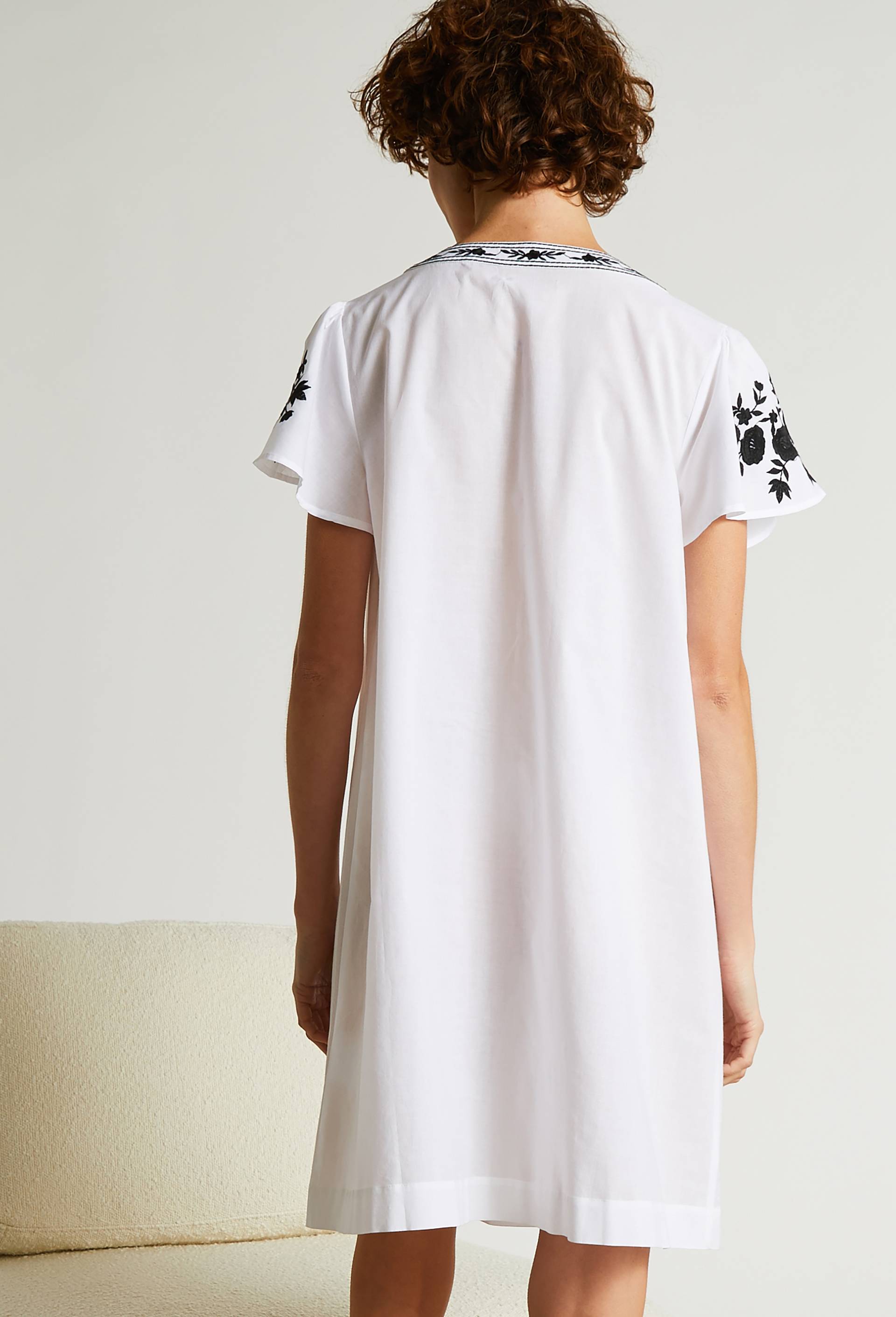 Chemise de nuit à broderies en coton, Bio, Blanc, large image number 1