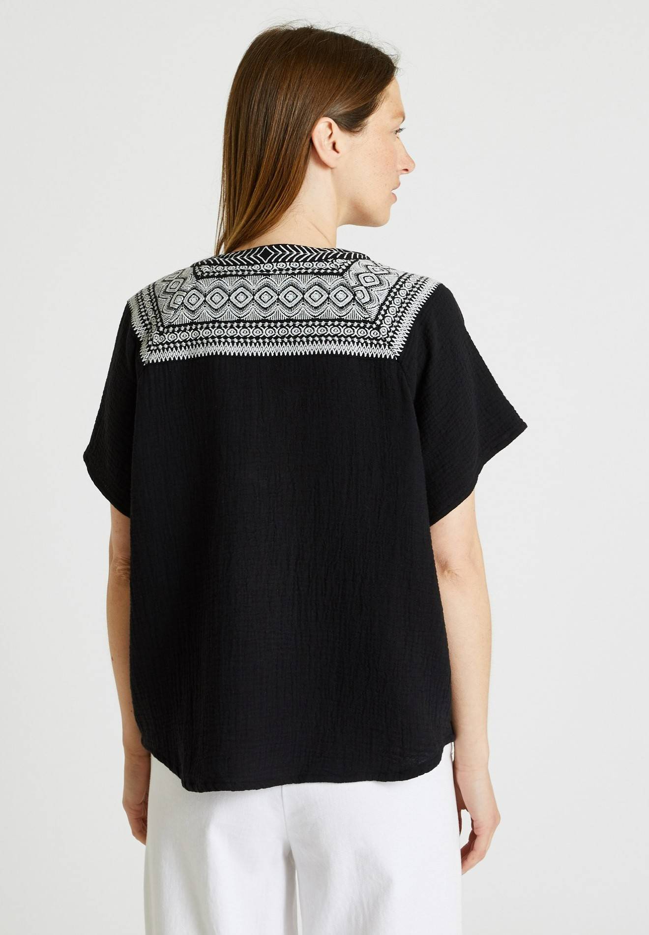 Top manches courtes en coton et broderie, Noir, large image number 4