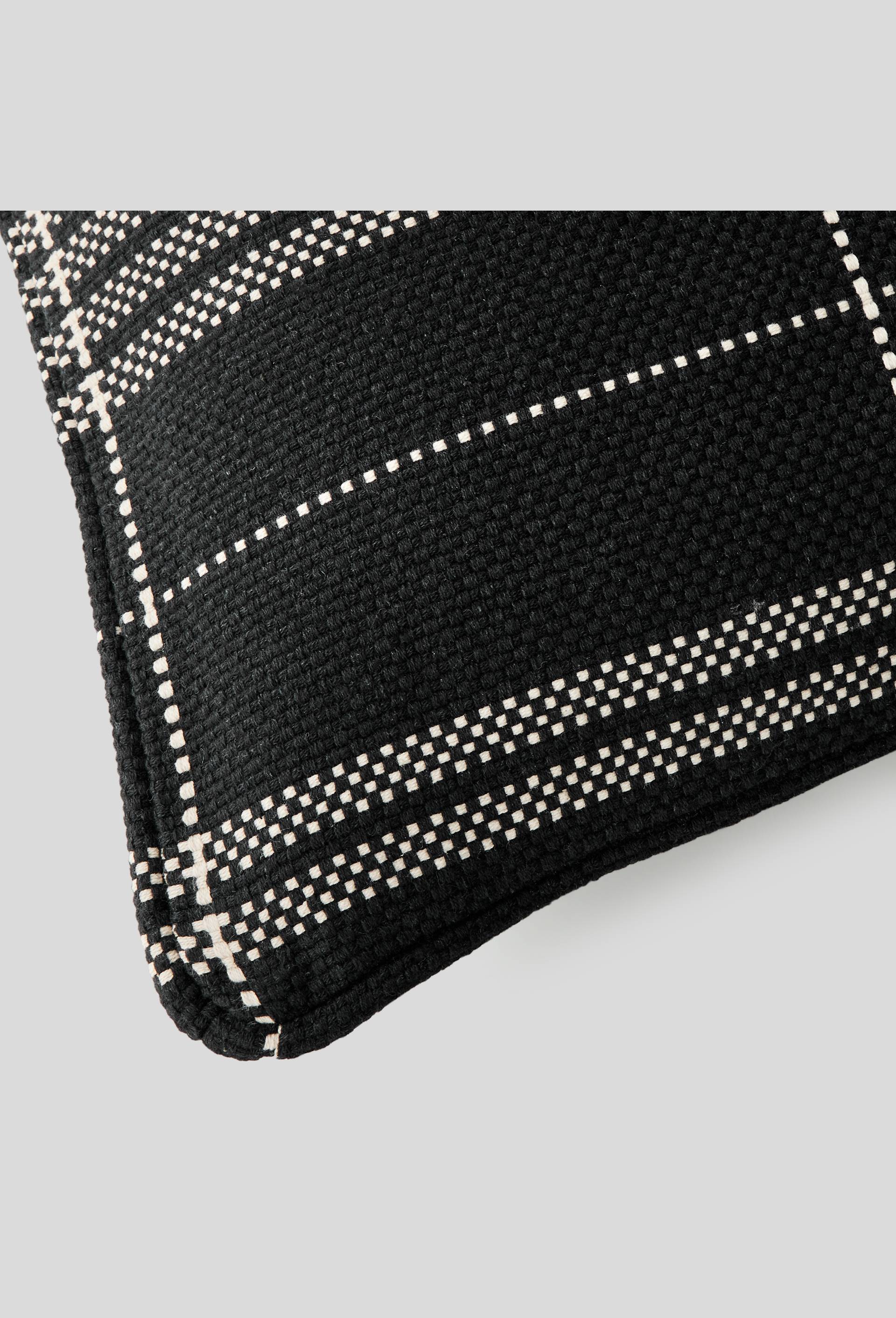 Coussin imprimés carreaux, Noir, large image number 1.0