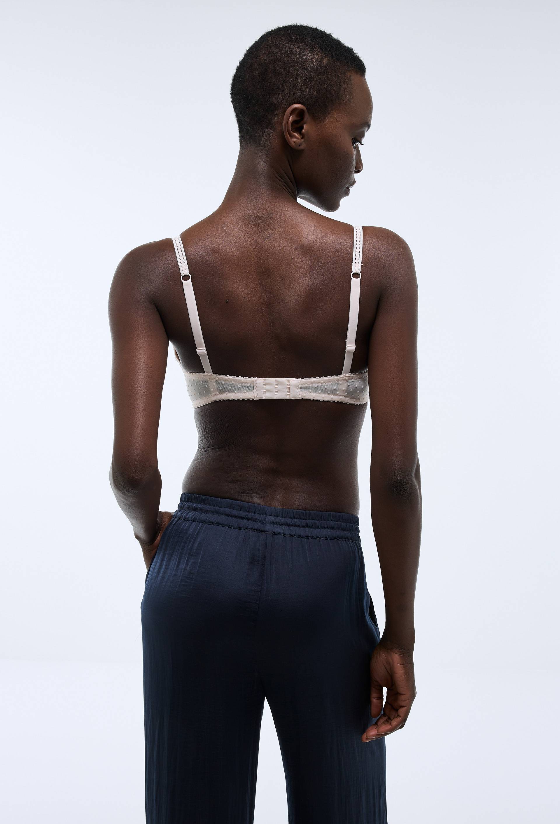Soutien-gorge corbeille balconnet ADELE en tulle flock&eacute;, Rose clair, large image number 1