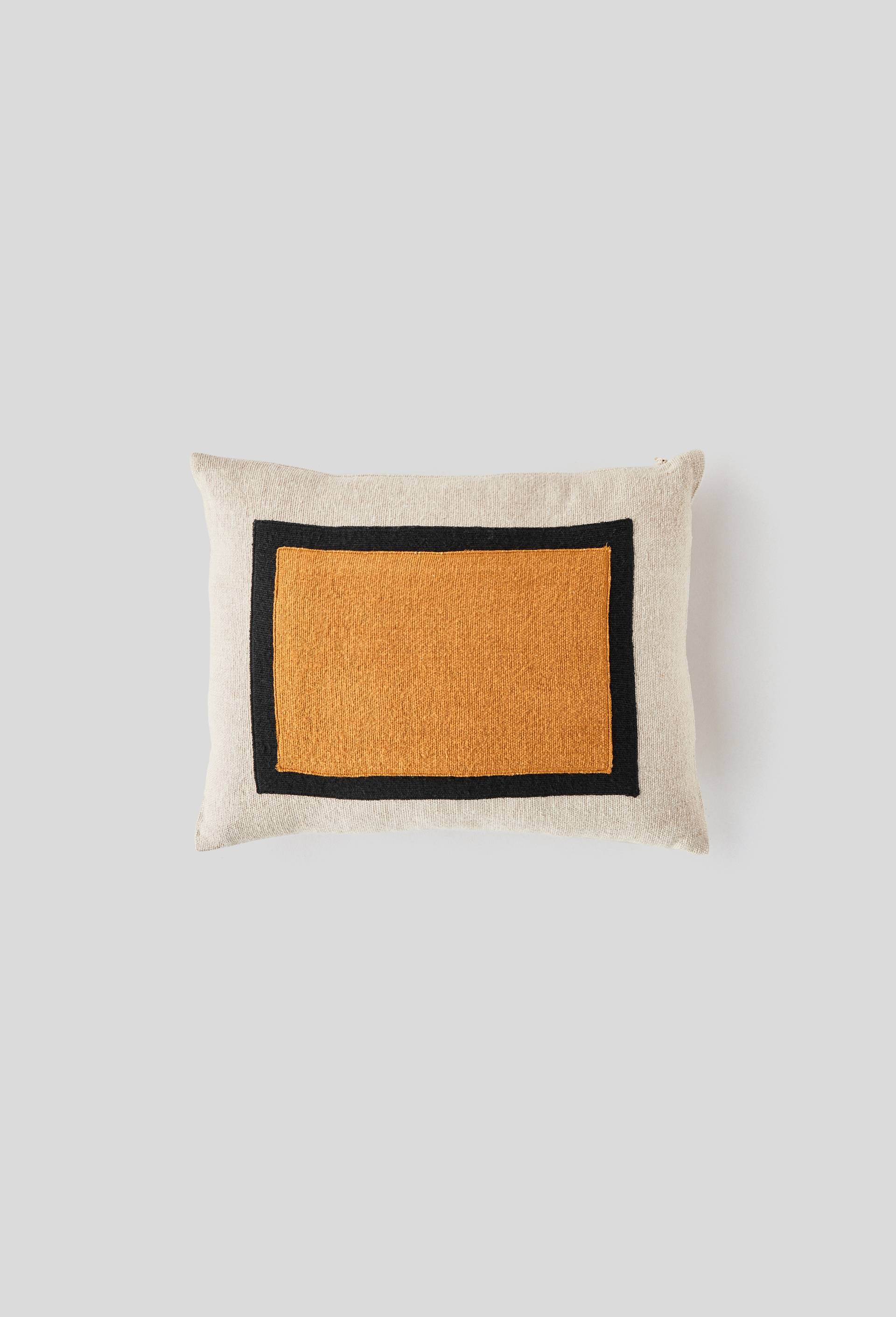 Coussin tricolore, Noir, large image number 0