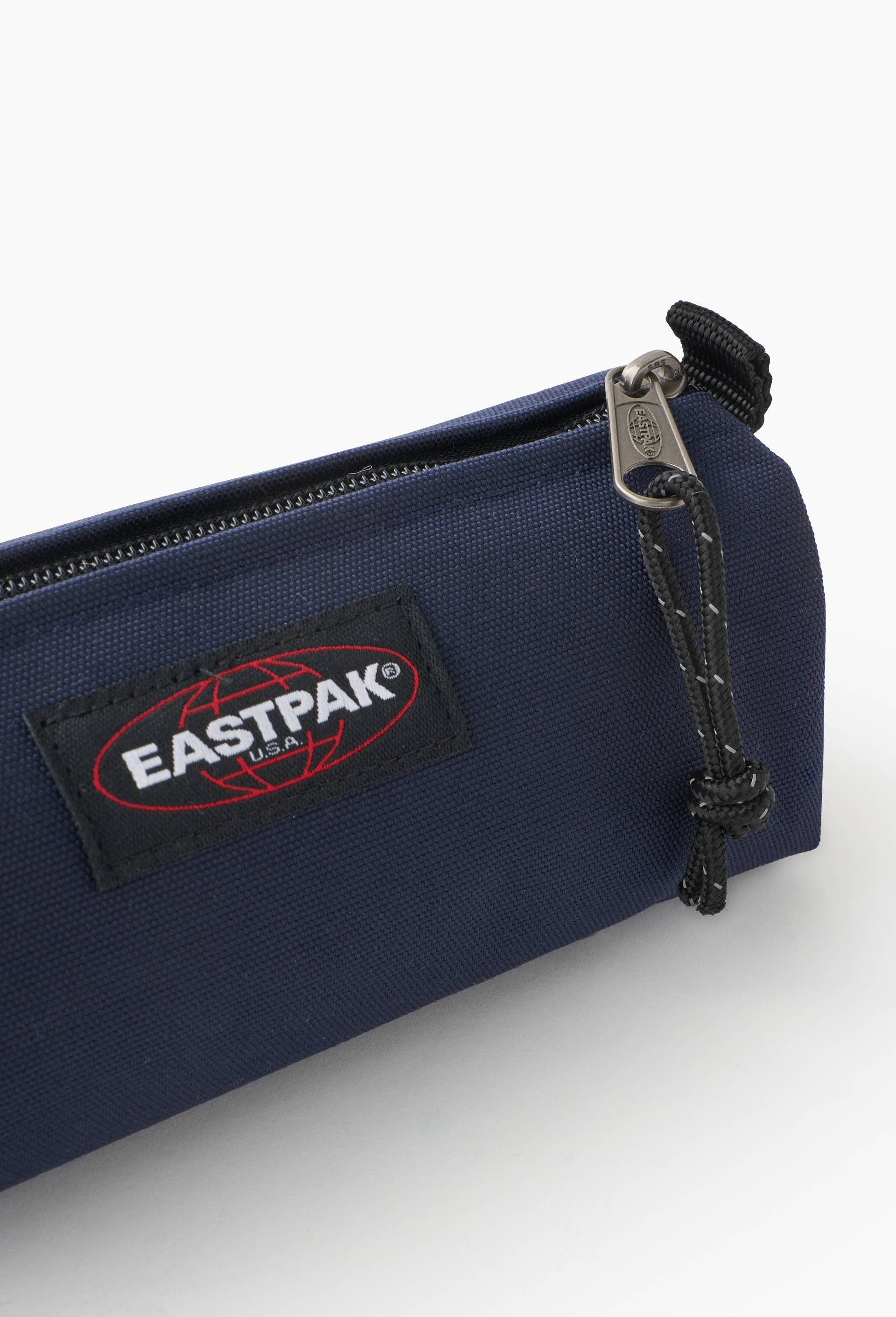 Trousse Benchmark EASTPAK, Bleu fonc&eacute;, large image number 1