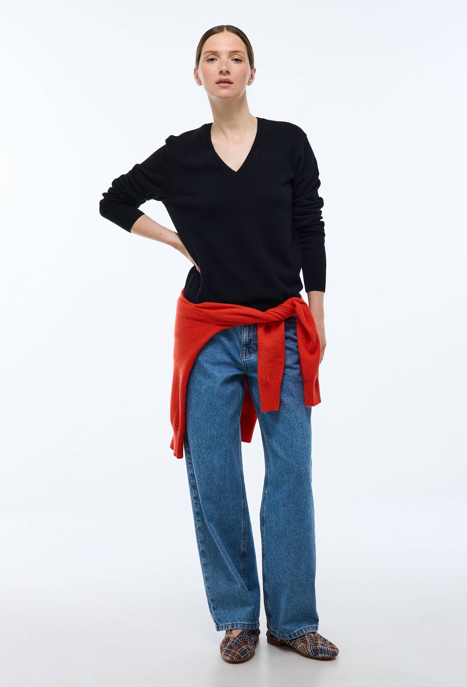 Pull col V en cachemire, Noir, swatch image