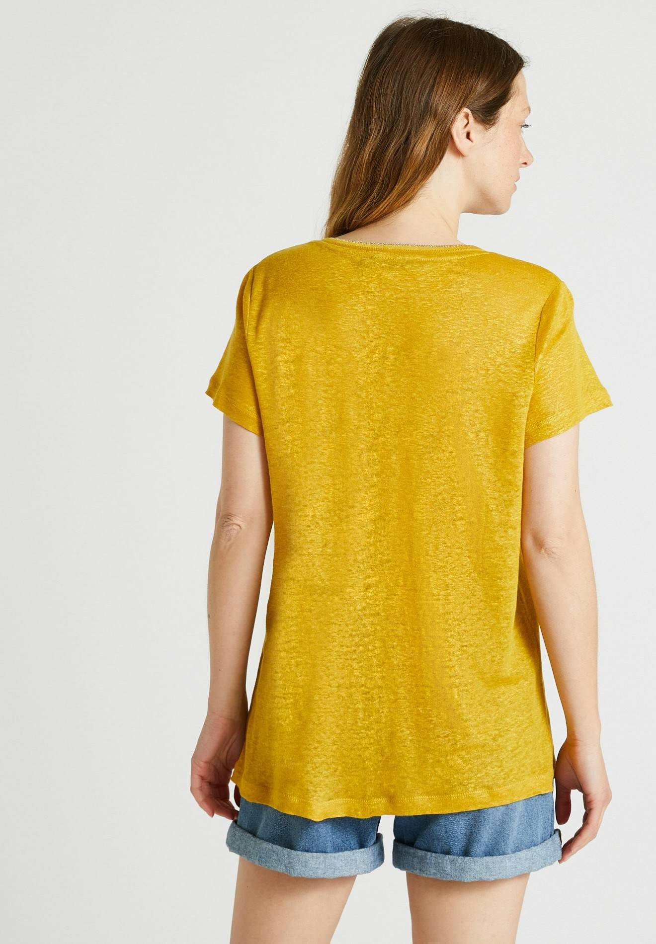 T-shirt manches courtes col métallisé en lin, Jaune foncé, large image number 4.0
