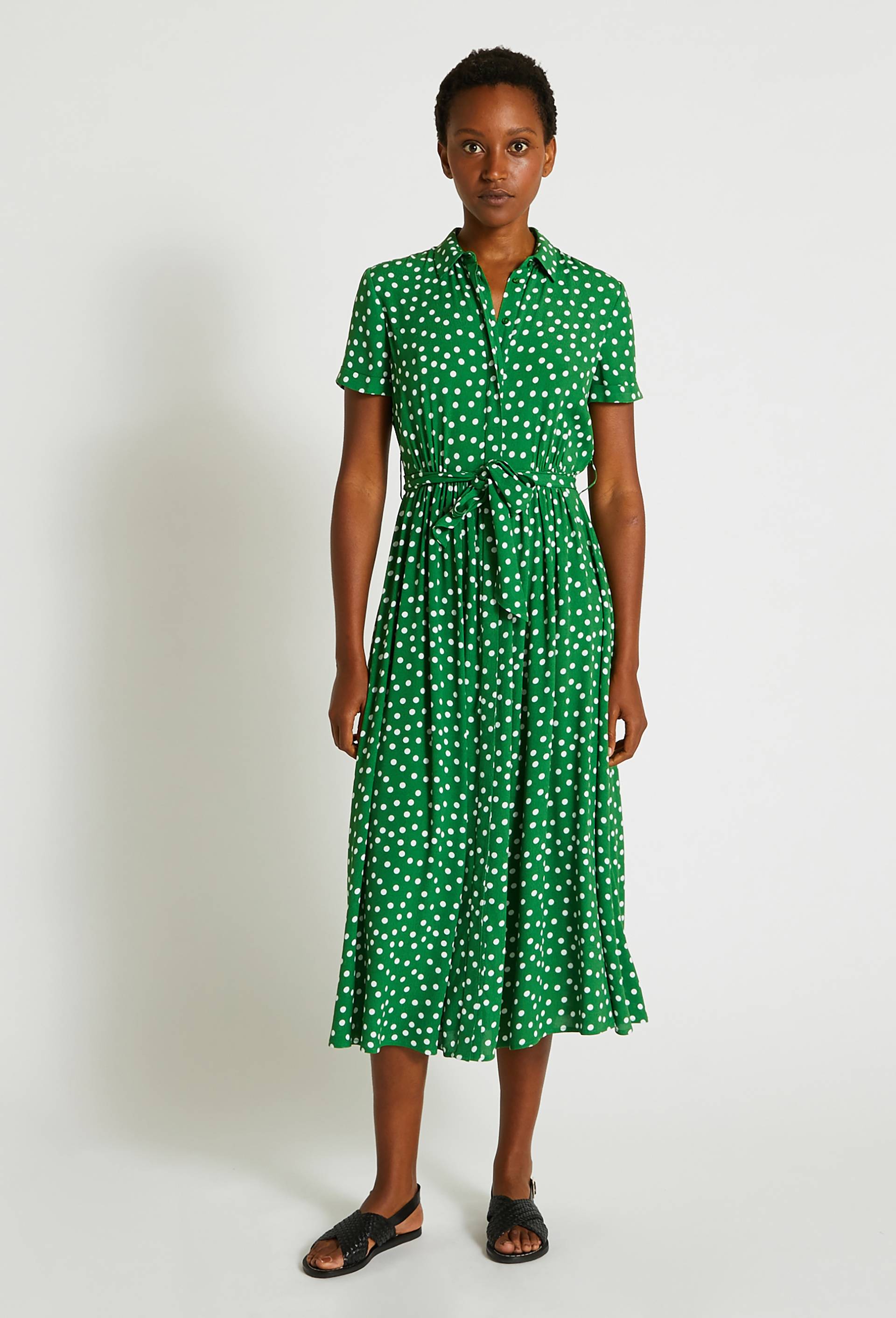 Robe boutonn&eacute;e et ceintur&eacute;e &agrave; pois, Vert, large image number 0