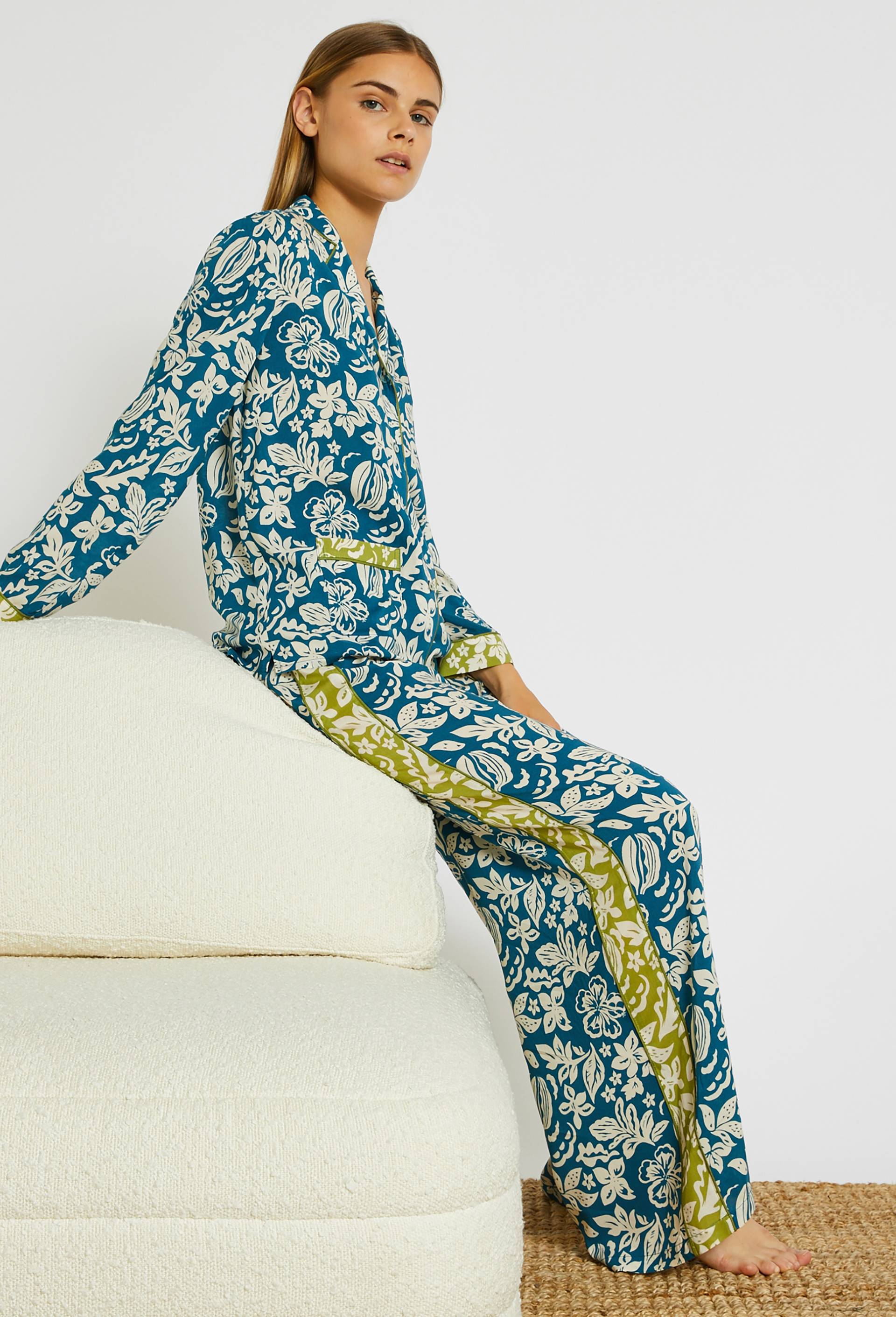 Pyjama large en viscose ECOVERO, Vert foncé, large image number 0.0
