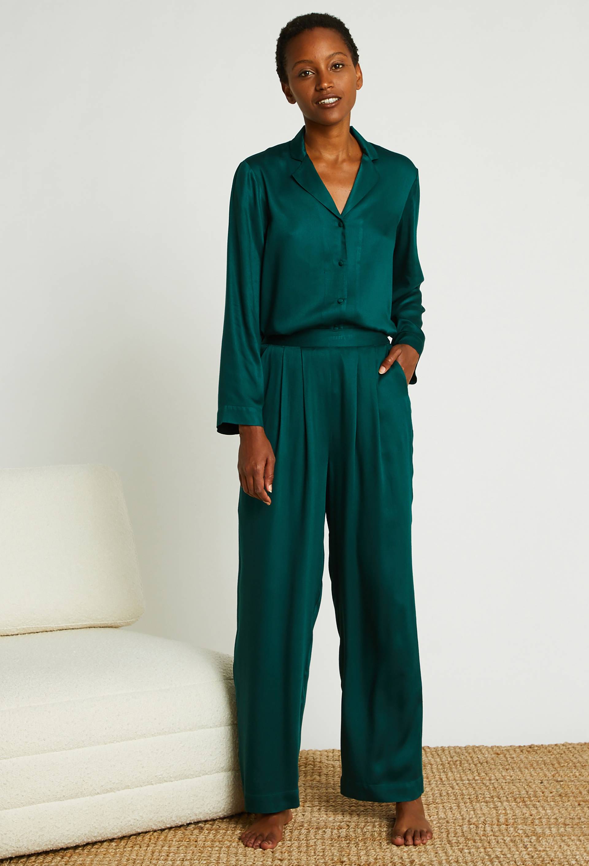 Pantalon large en satin certifié OEKOTEX, Vert foncé, large image number 0