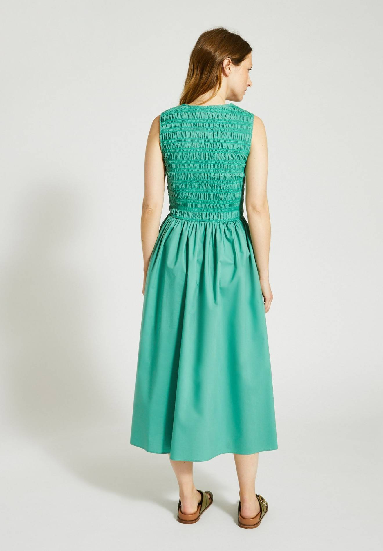 Robe longue unie smockées sans manches certifié Oekotex, Vert clair, large image number 4.0