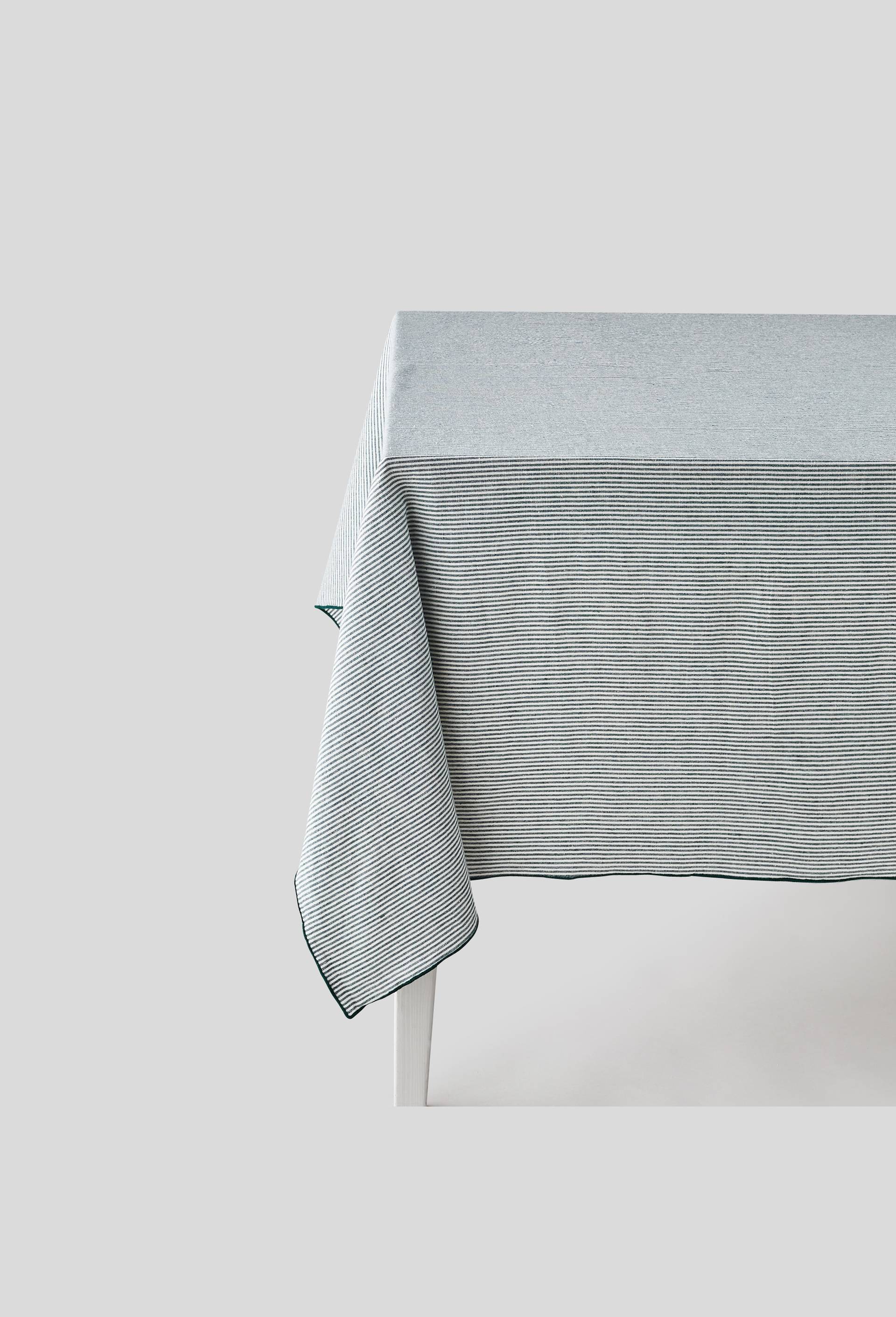 Nappe à rayures, vert foncé, 170x250cm, 92% coton, 8% lin, Vert foncé, large image number 0.0