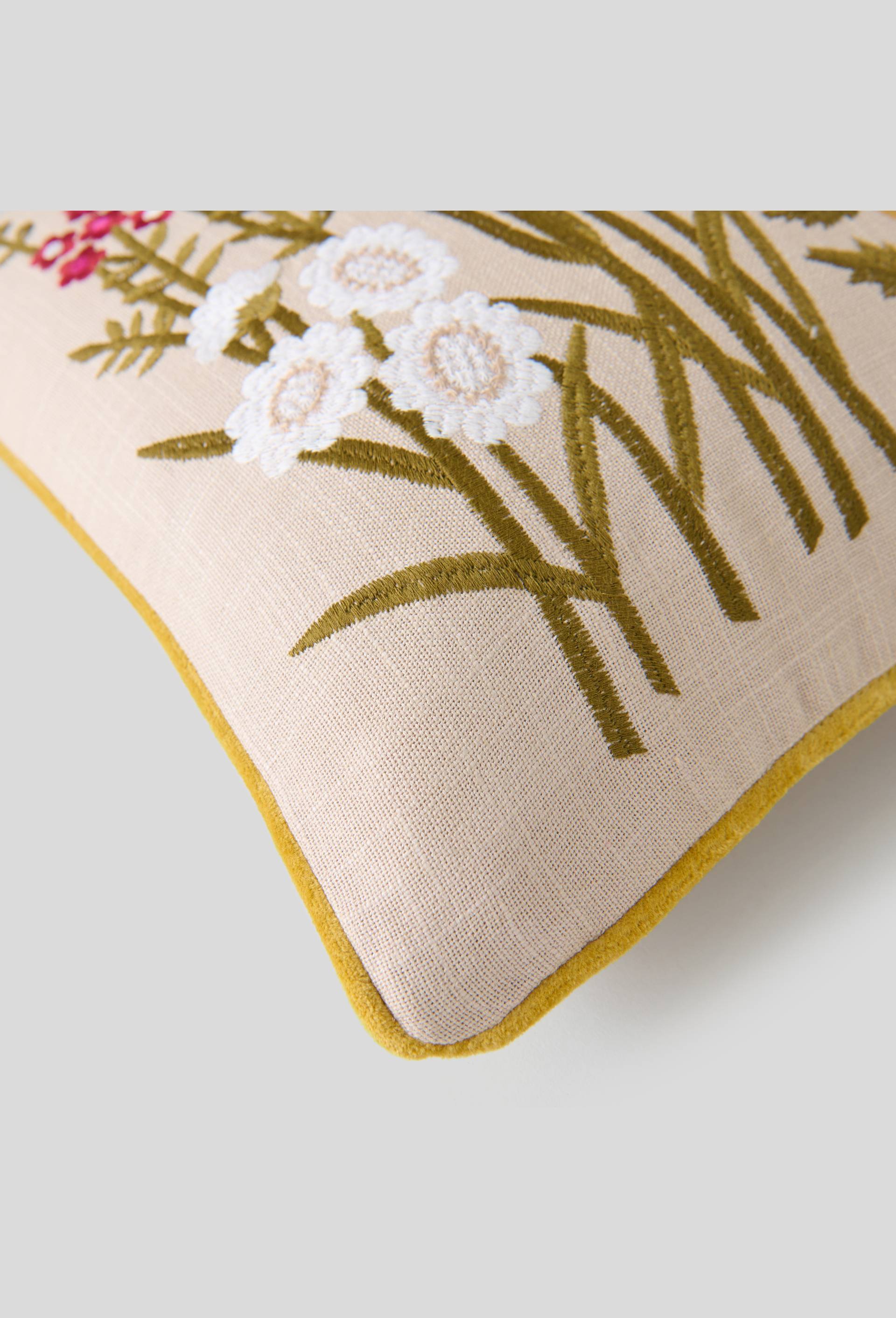 Coussin brodé, Beige clair, large image number 1
