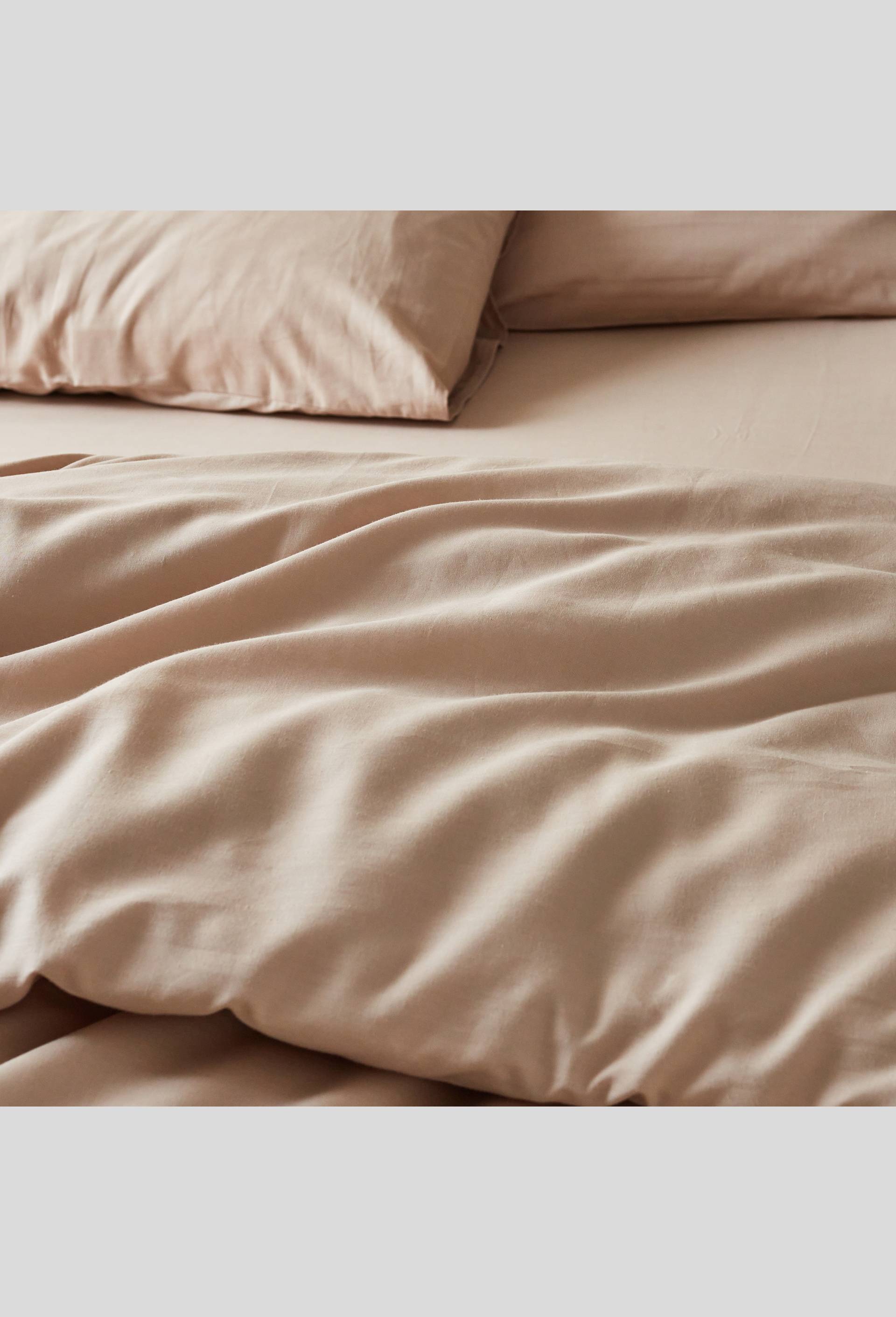 housse de couette uni ROCHE 260X240cm coton bio 57fils, Beige, large image number 1.0