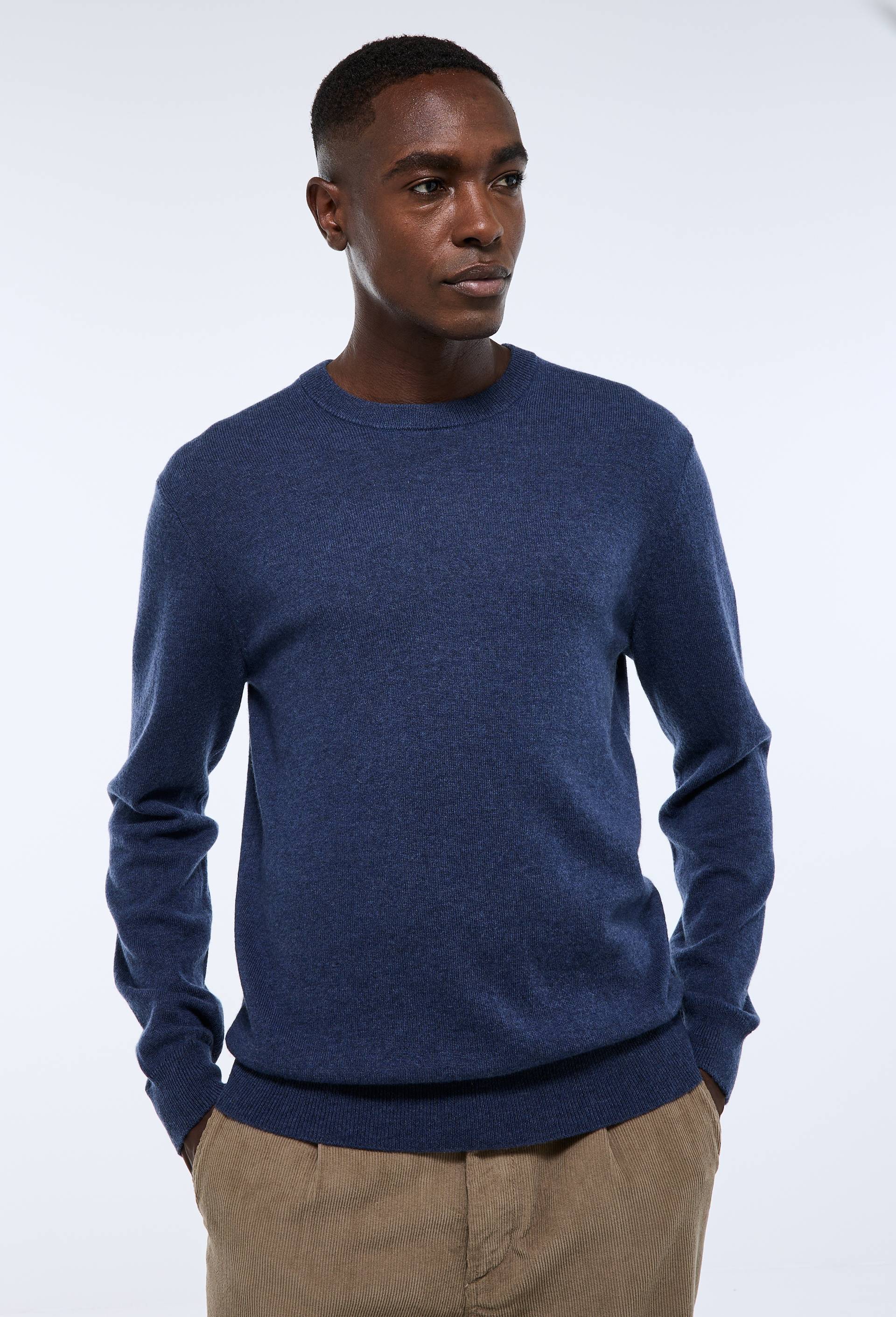 Pull col rond en m&eacute;lange laine et cachemire, Bleu fonc&eacute;, swatch image