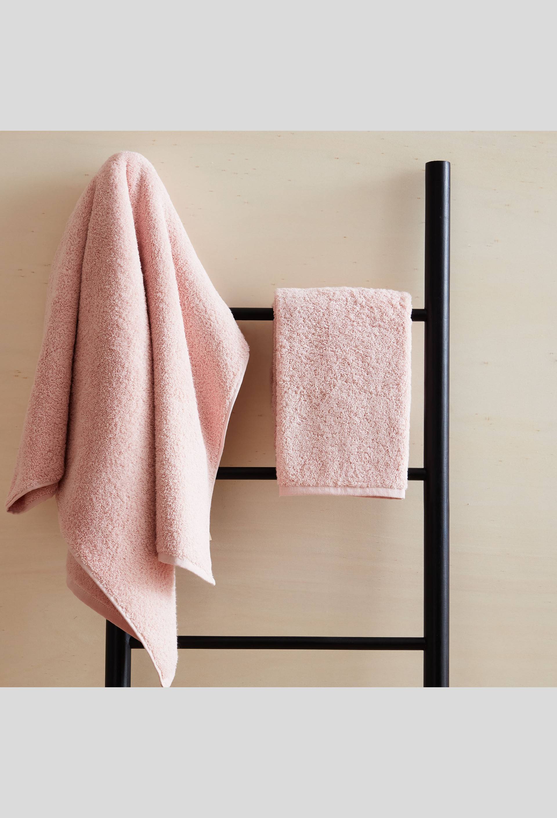 DRAP DE BAIN UNI POUDRE 70 x 140 cm, Rose clair, large image number 2