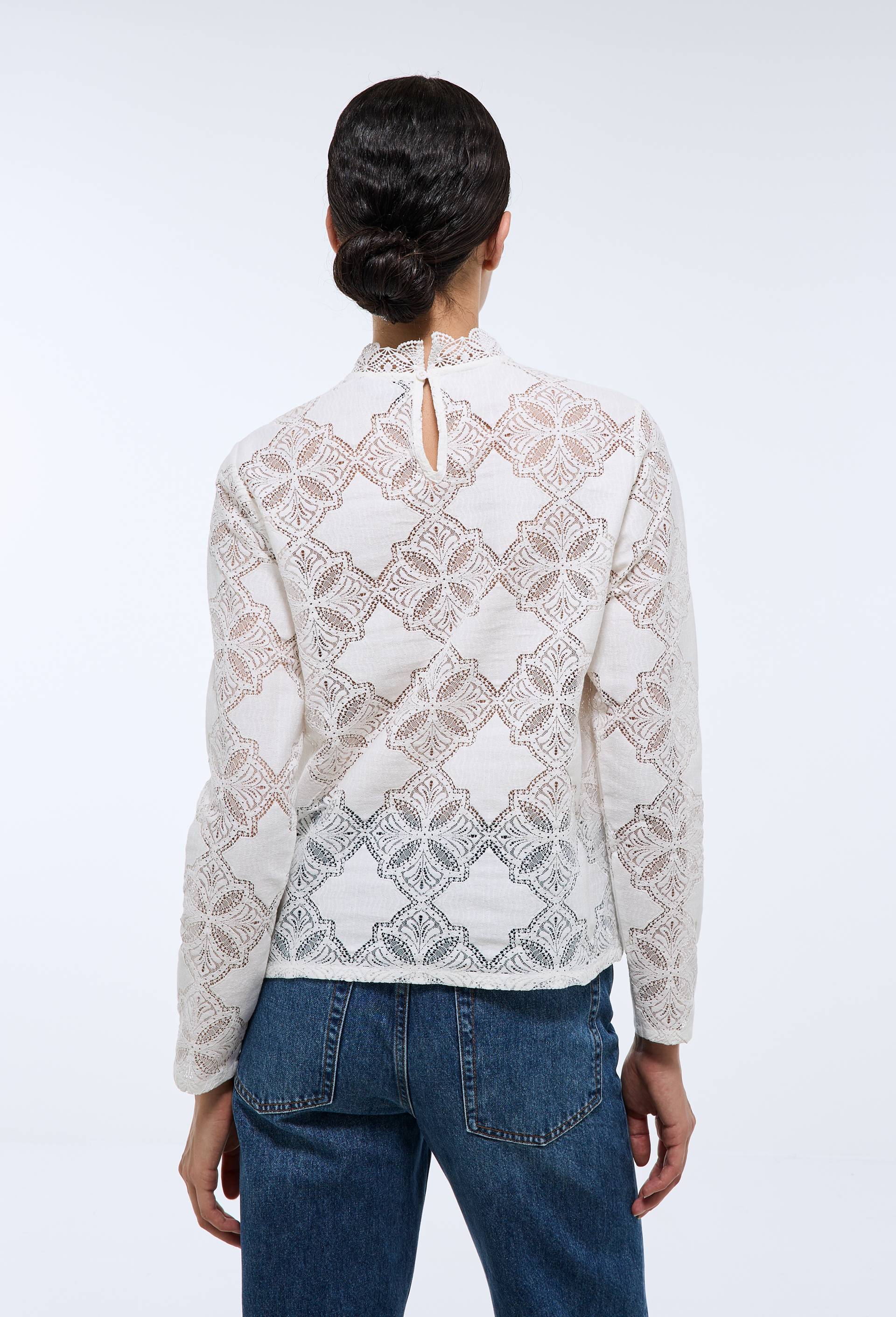 Blouse manches longues en dentelle, Ecru, large image number 1.0