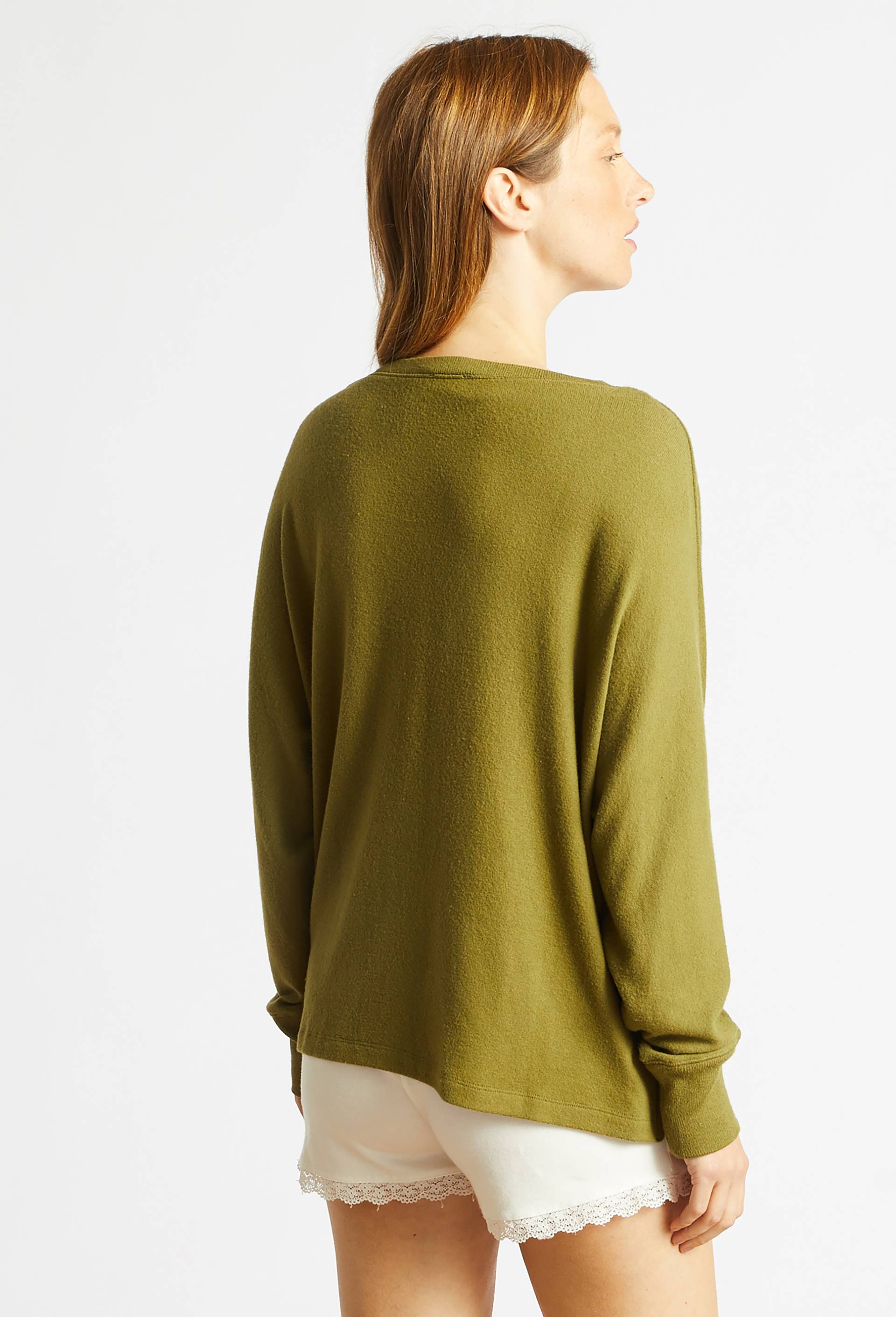 Pull large col V tout doux, Ecovero, Vert foncé, large image number 3